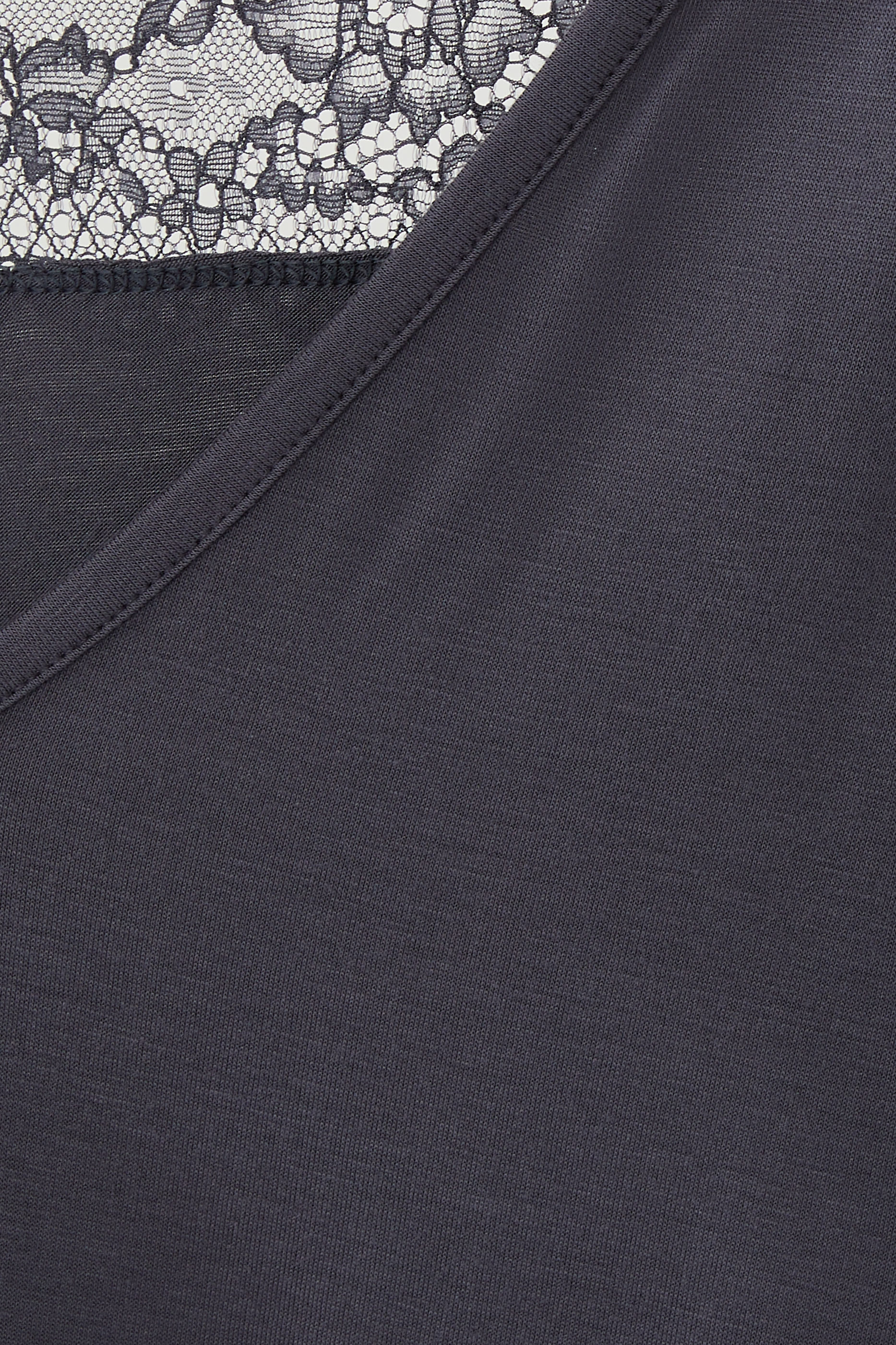 طقم بيجامة يوك دانتيل جيرسيه