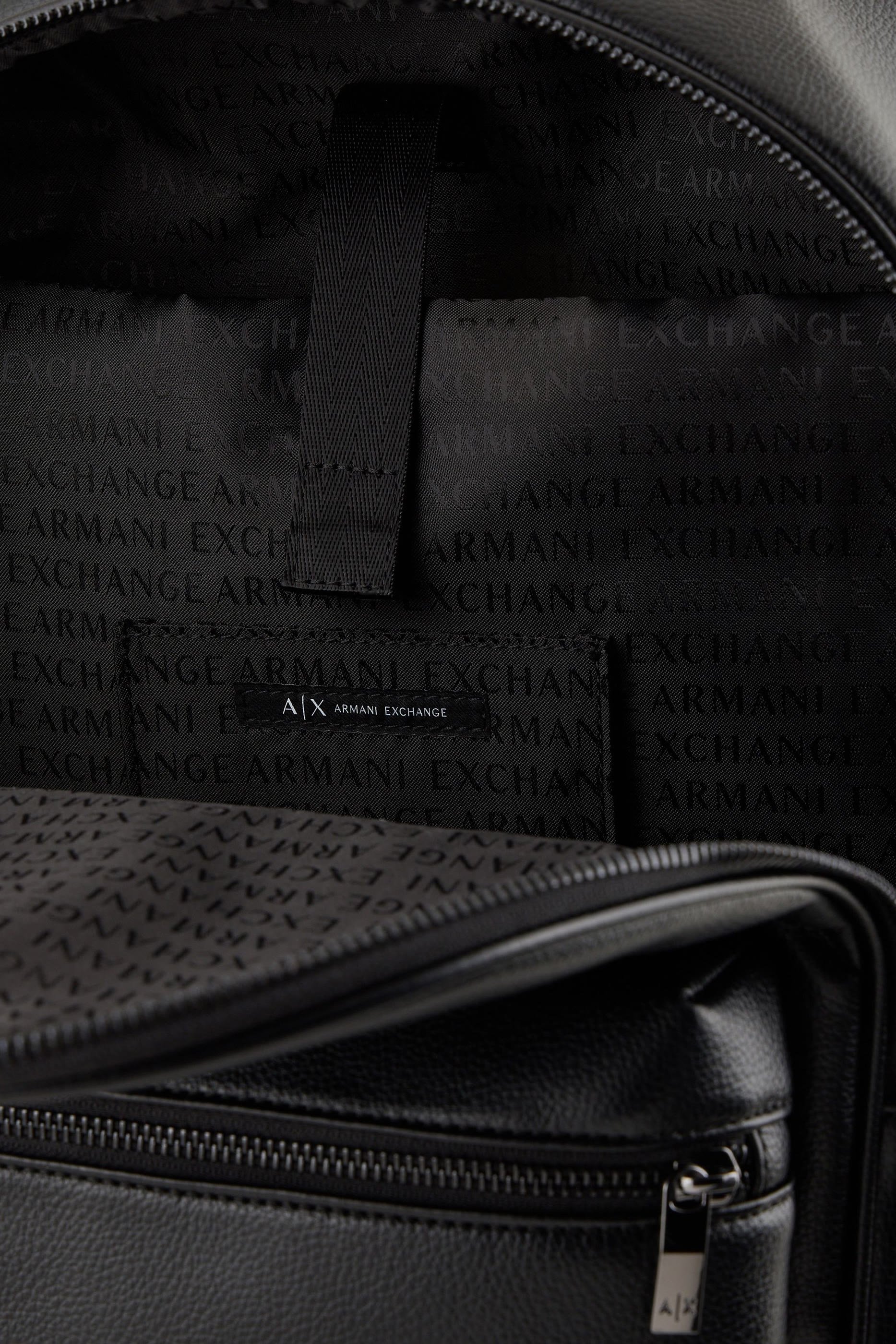 حقيبة ظهر بشعار حرفي الماركة