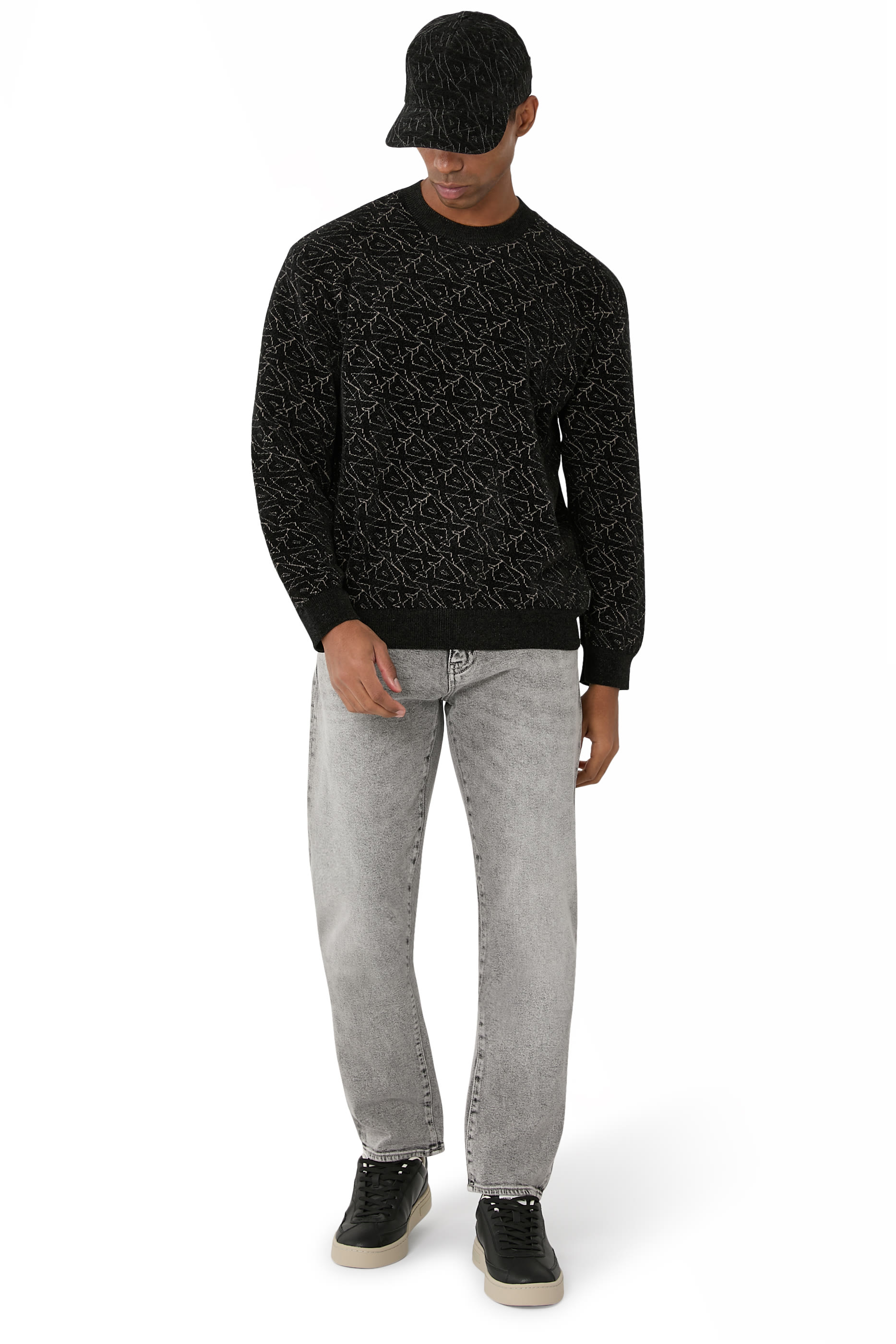 بنطال جينز بقصة ضيقة دنيم