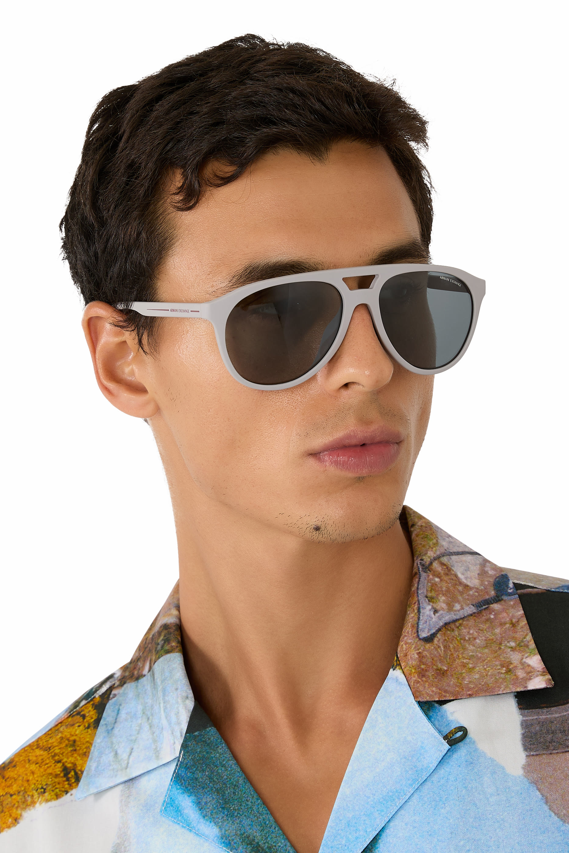 نظارة شمسية بإطار أفياتور من تشكيلة الملابس الرياضية الأساسية