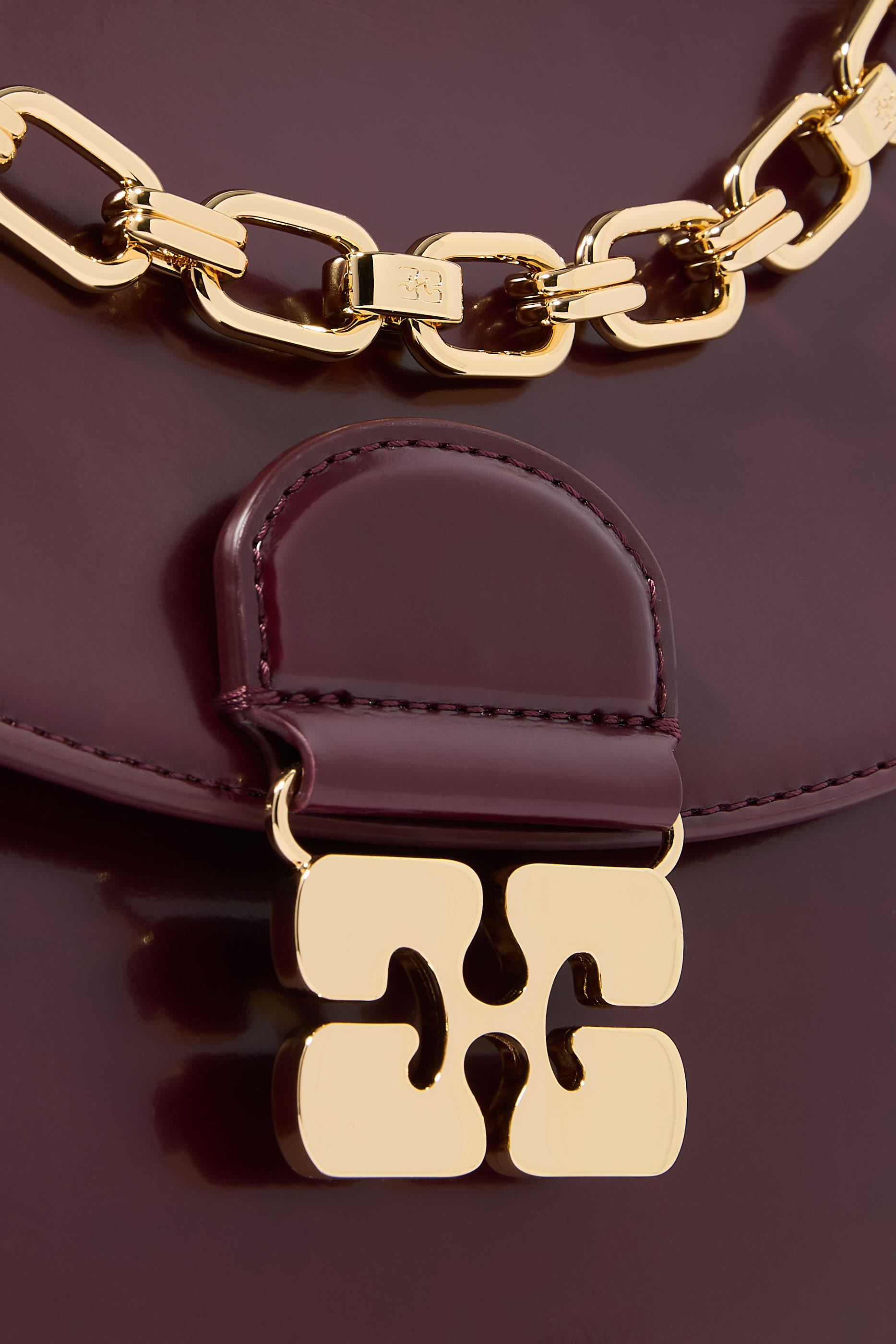 حقيبة أبو-جي صغيرة بحمالة سلسلة