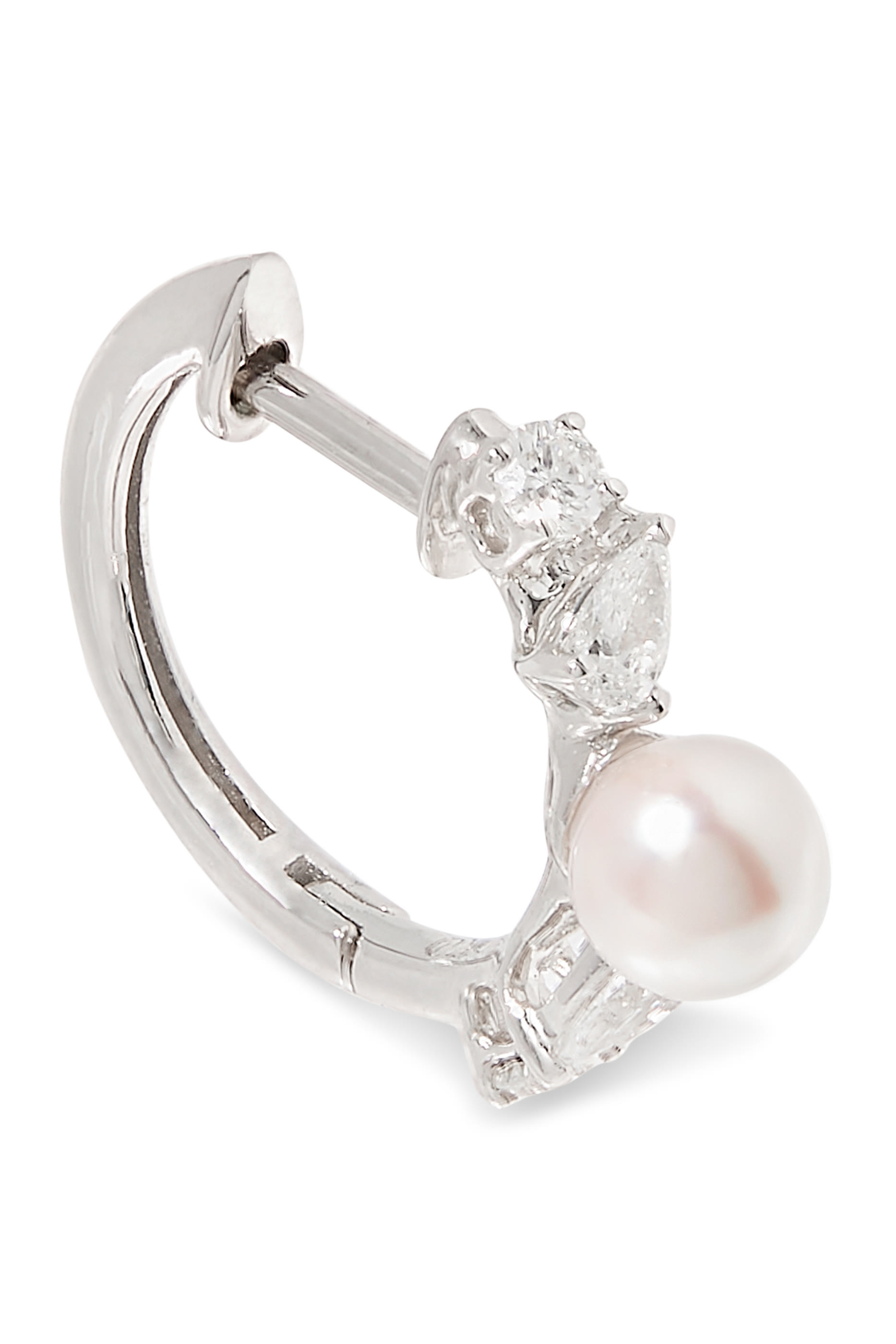 أقراط دائرية لامعة مرصعة بلؤلؤ أكويا وماس، ذهب أبيض عيار 18