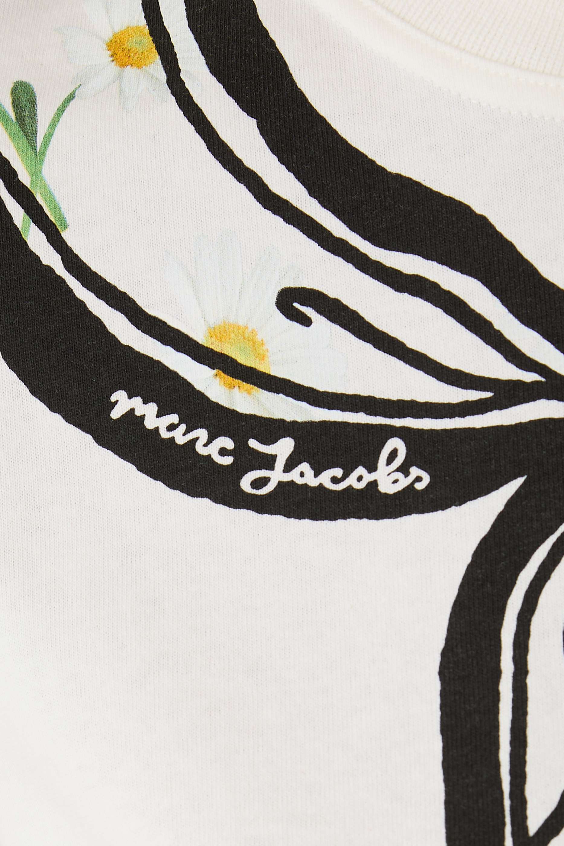 تيشيرت بيبي ترومب لوي بتفاصيل وشاح