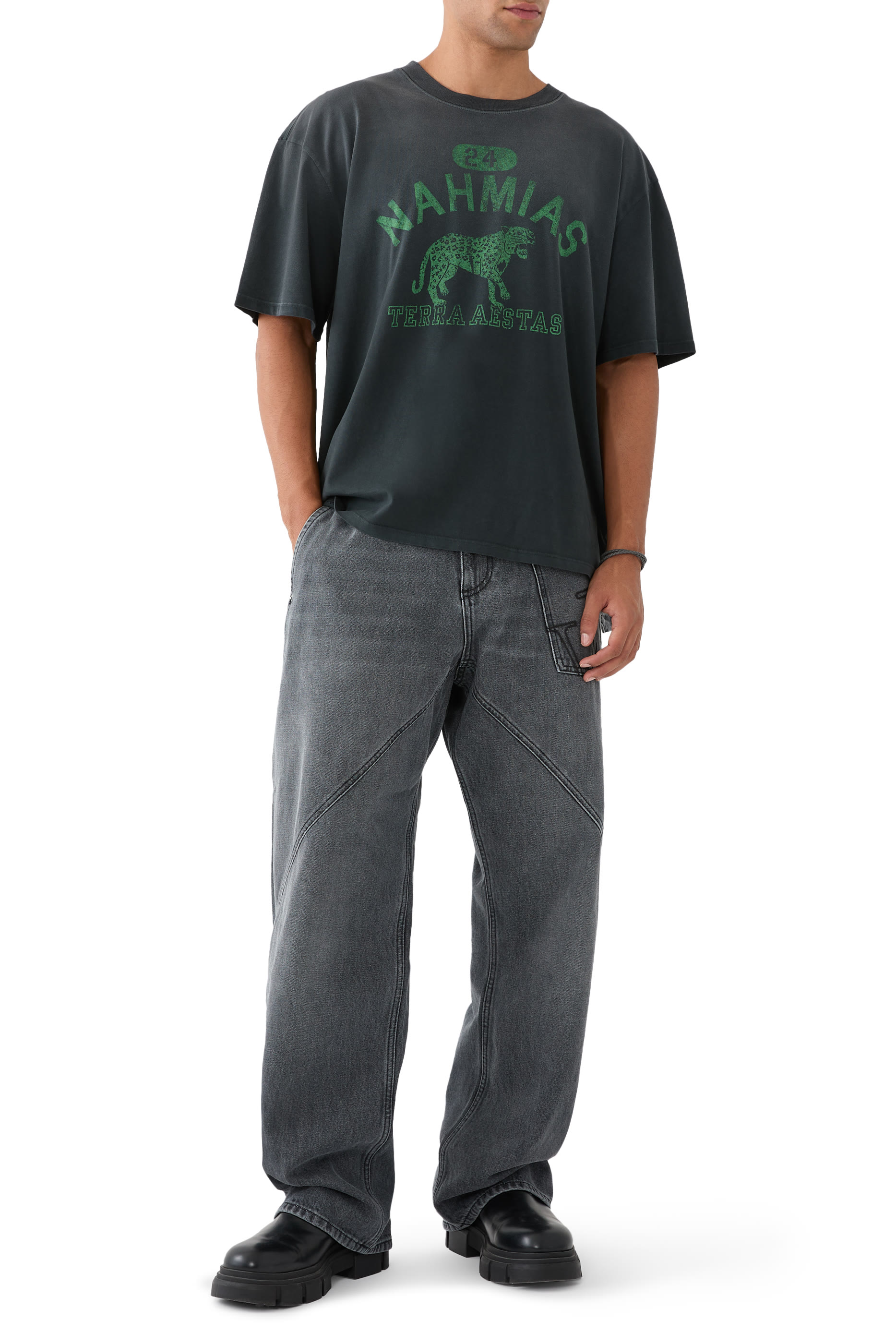 تيشيرت تيراستيف بقصة مربعة