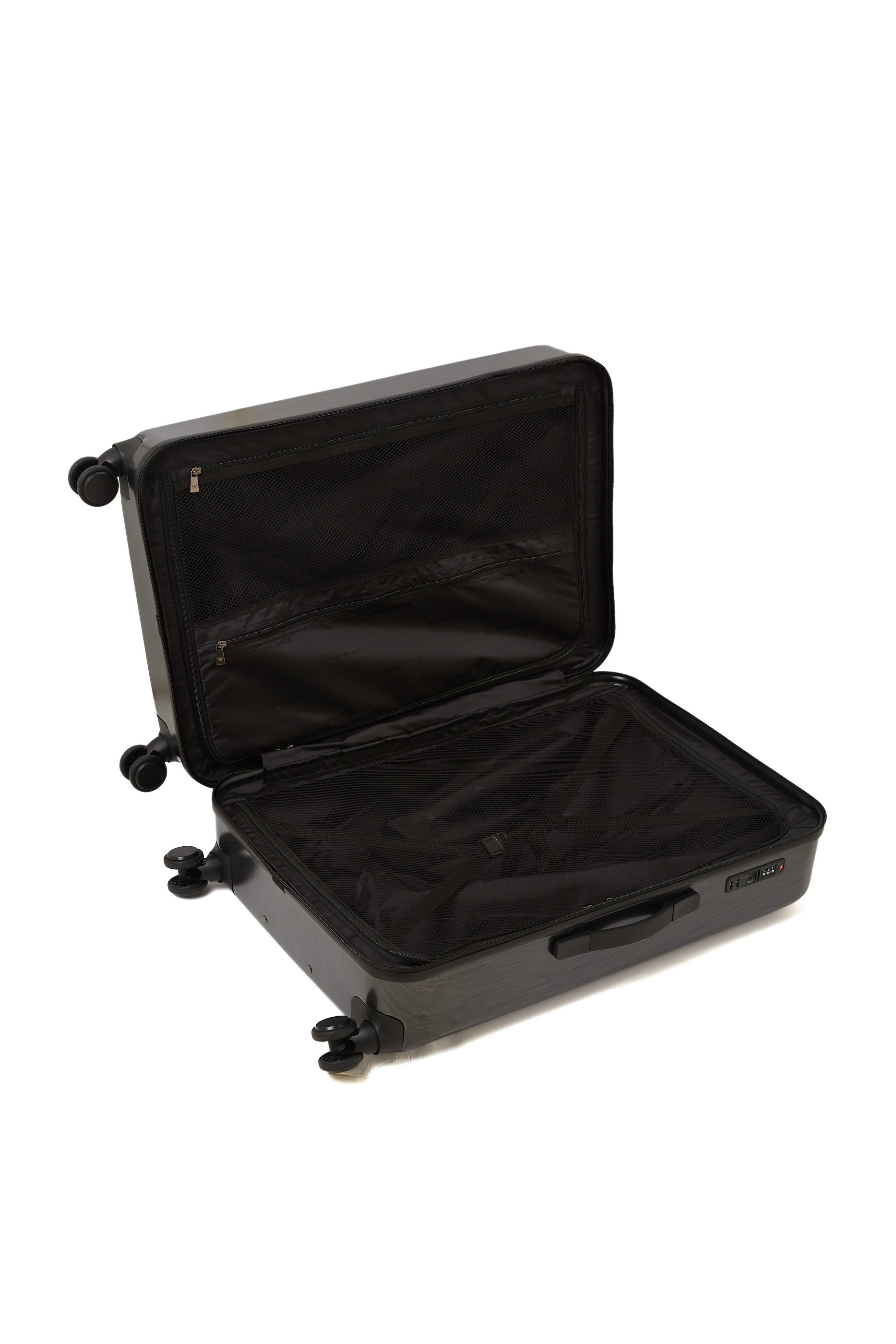 عربة ضيافة متوسطة مزينة بشعار الماركة