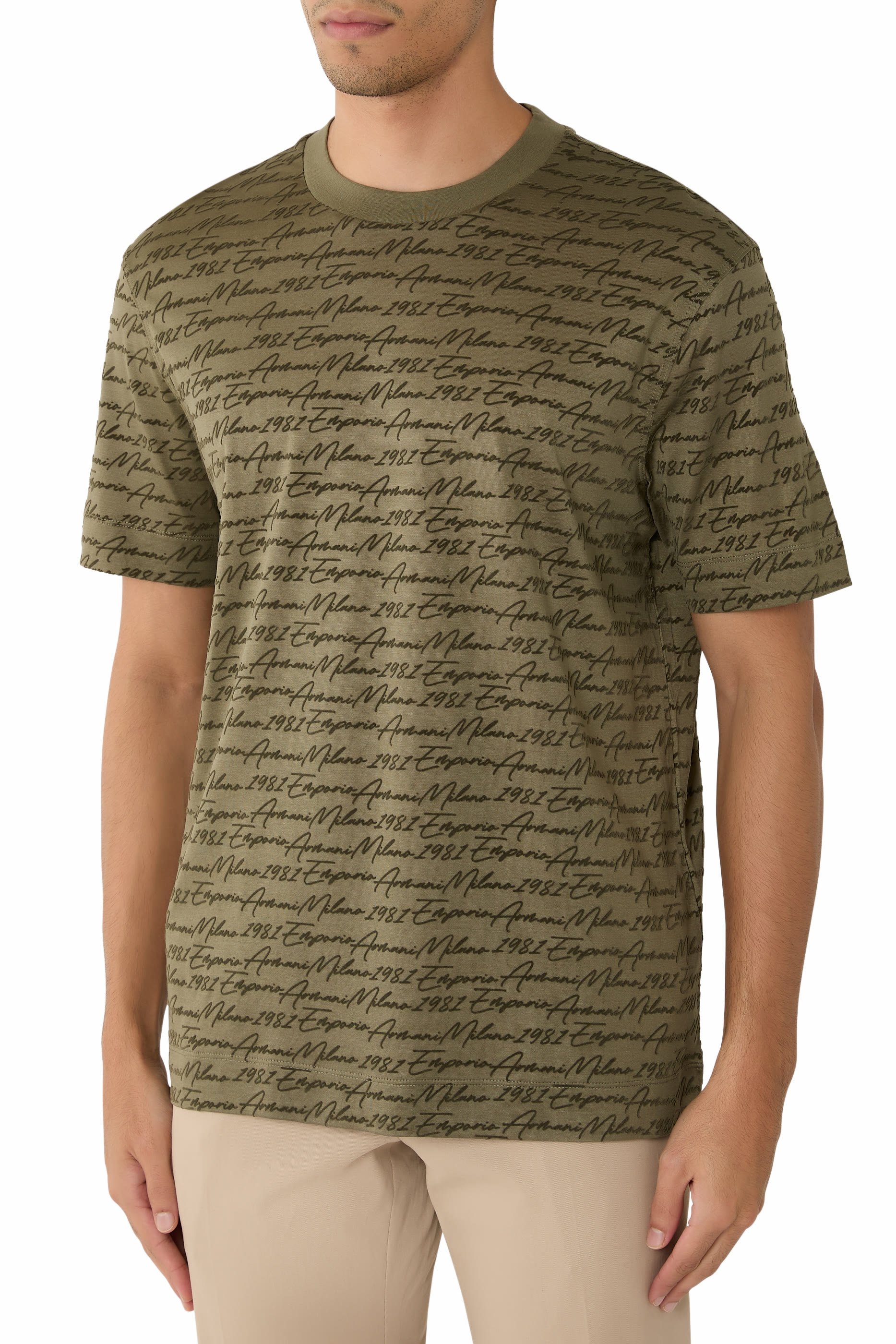 تيشبرت مزين كليا بشعار الماركة