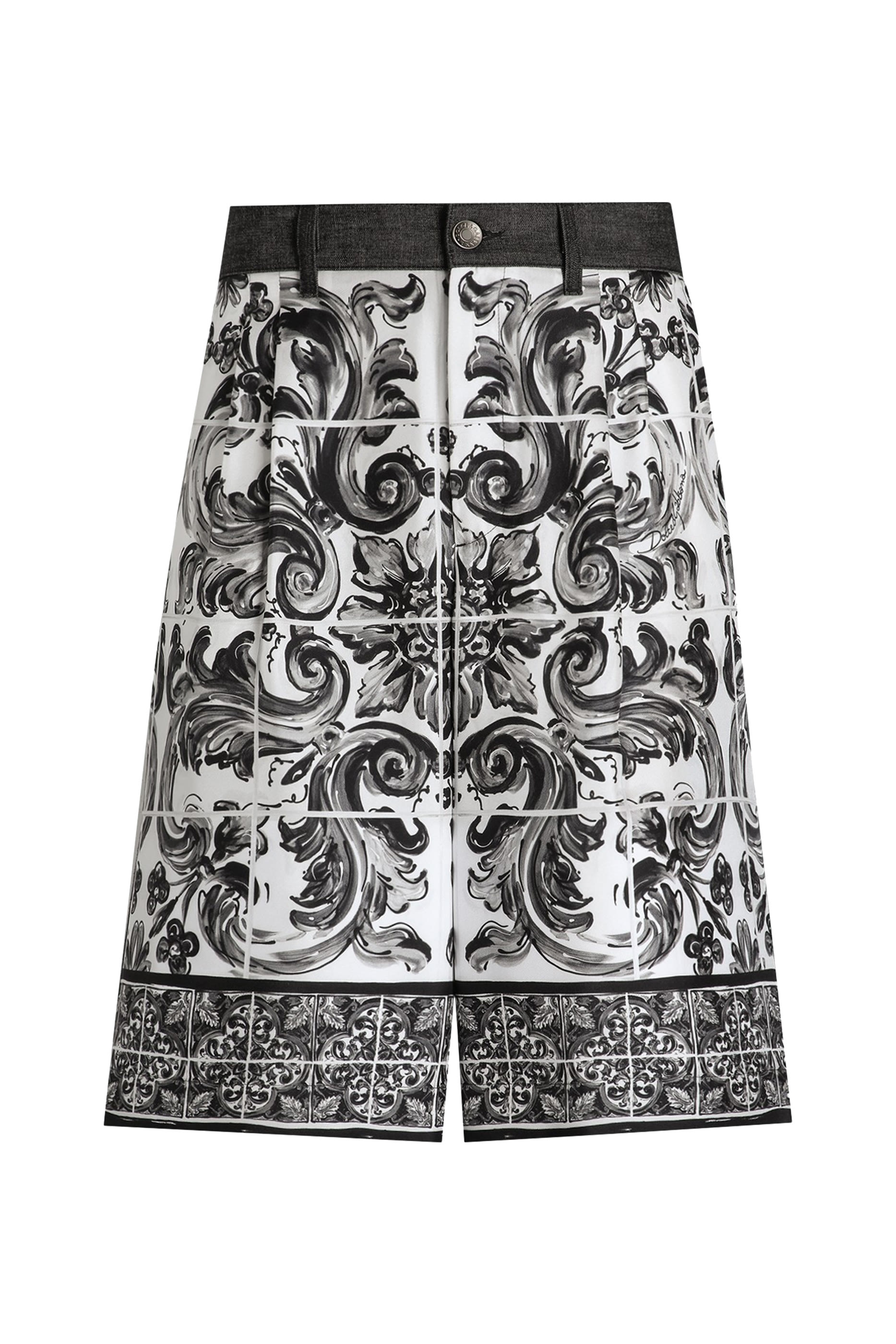 شورت بيرمودا بطبعة مايوليكا دنيم