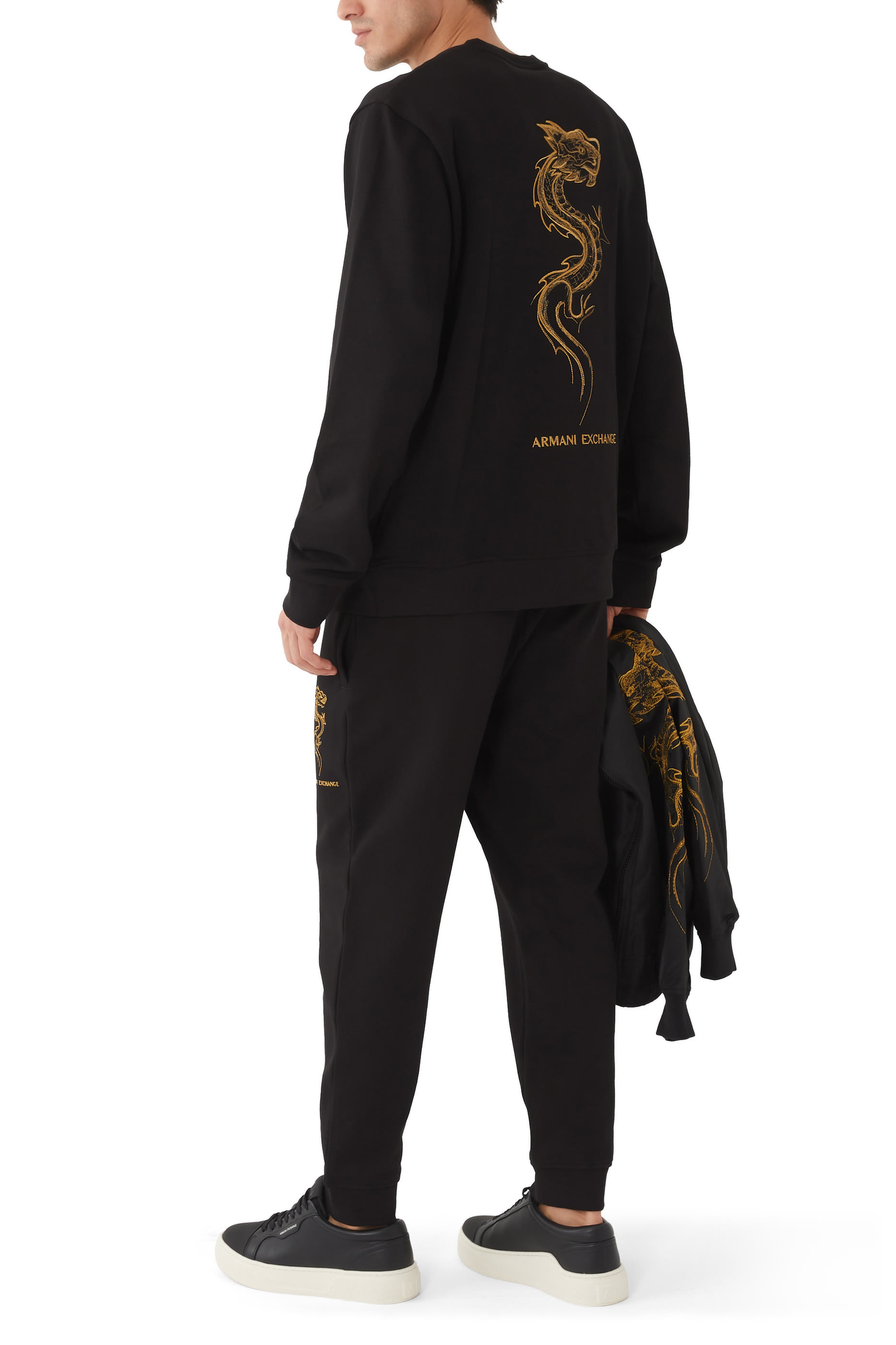 سويت شيرت بطبعة تنين