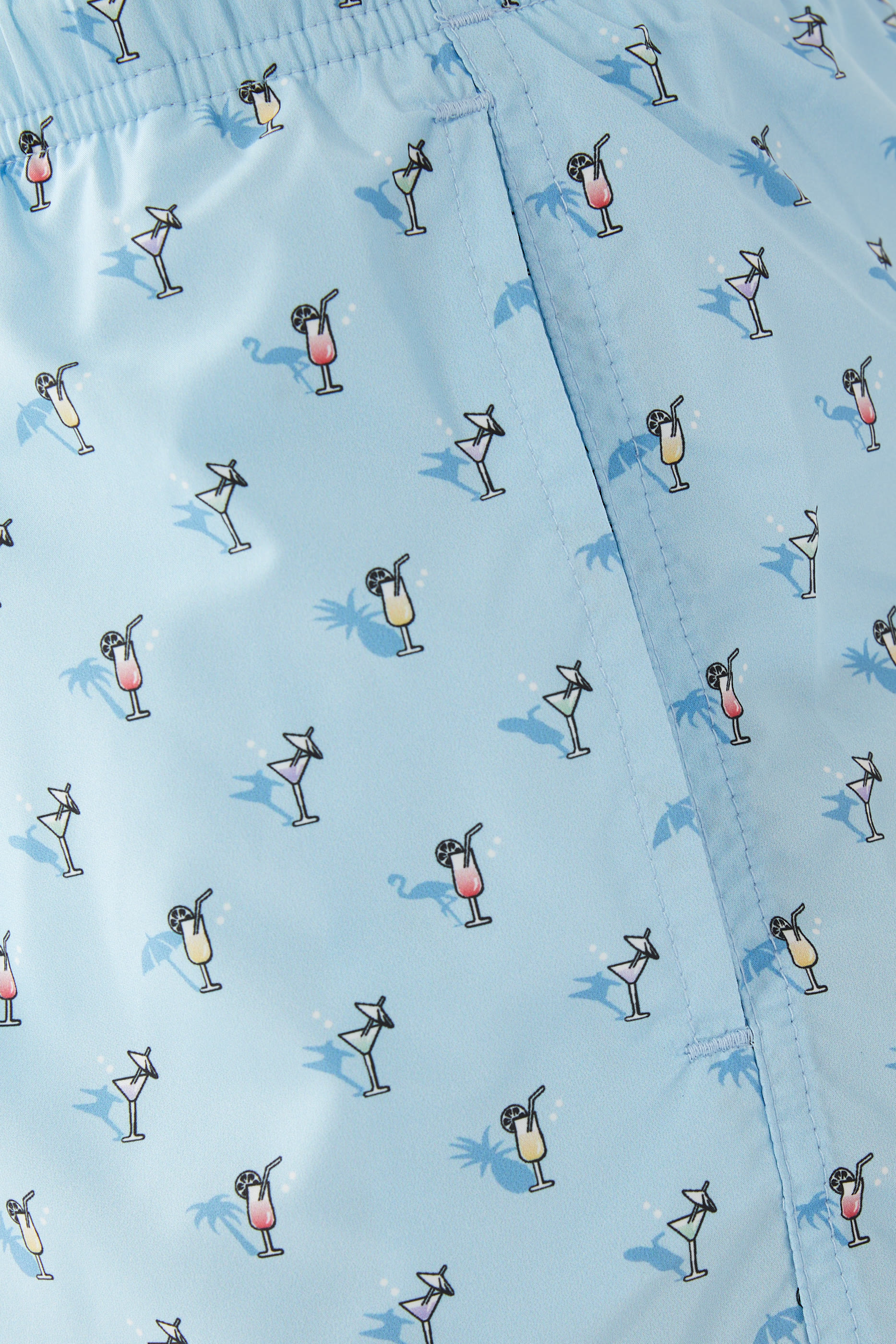 شورت سباحة بطبعات مشروبات