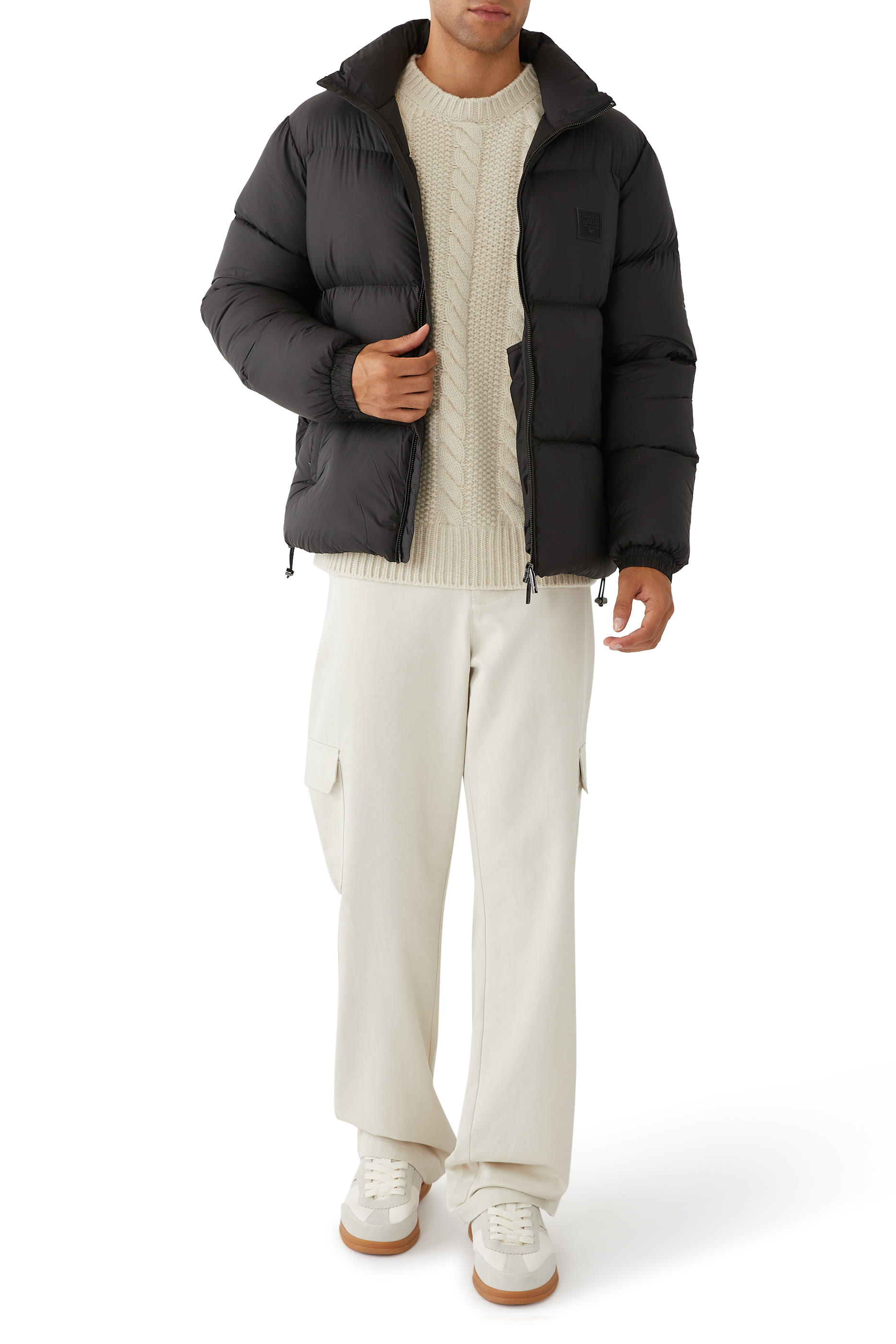 جاكيت مبطن برقعة شعار الماركة بلمسة مطاطية