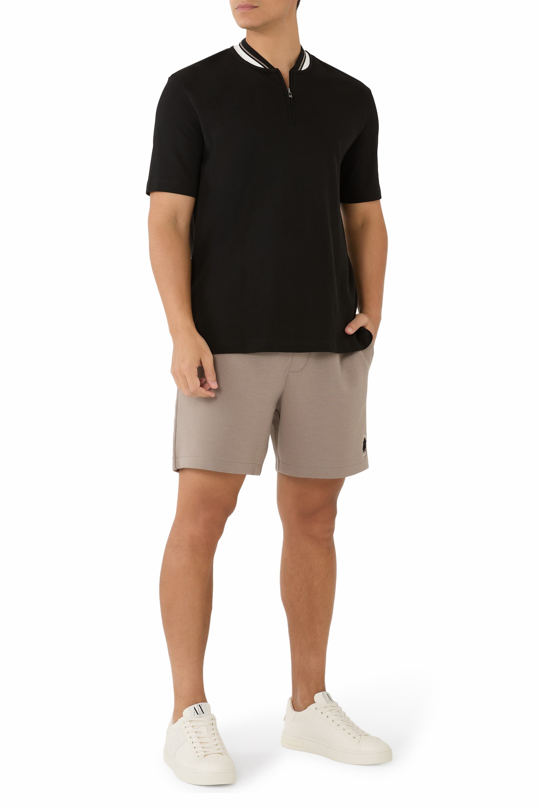 قميص بولو بسحاب قصير مزين بشعار الماركة