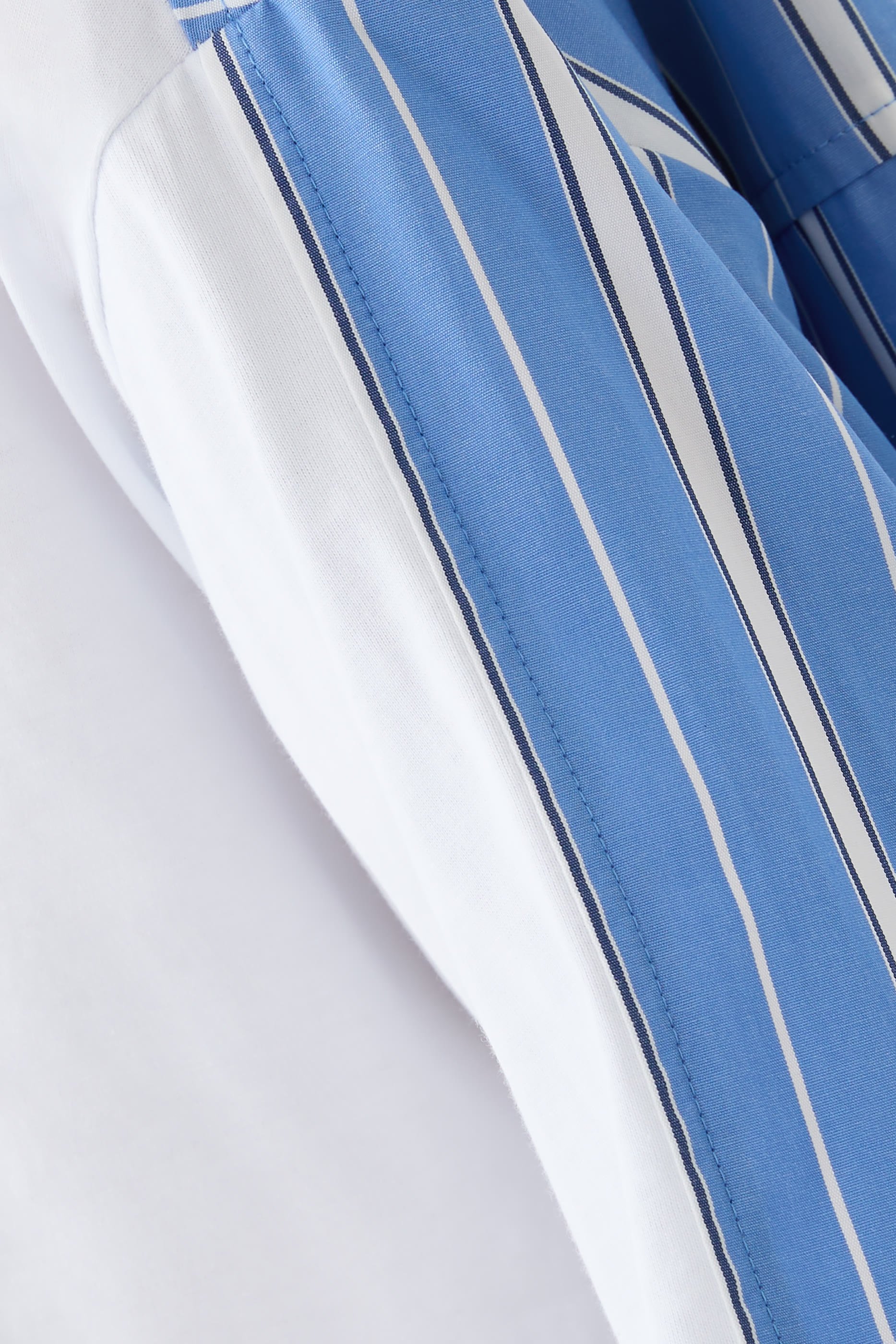 تيشيرت مخطط بقصة فضفاضة