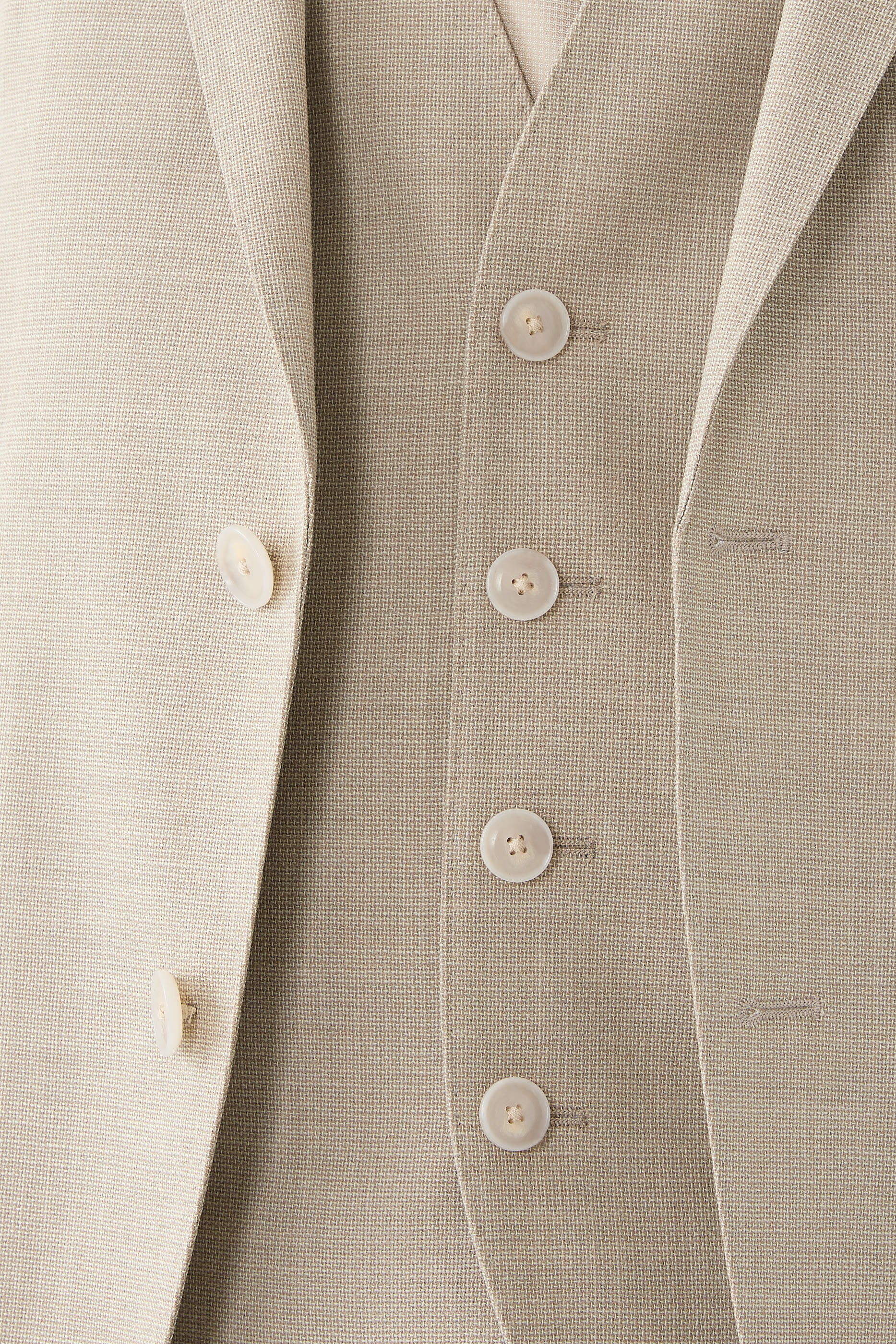 طقم بدلة اتش-هيوج، ثلاث قطع