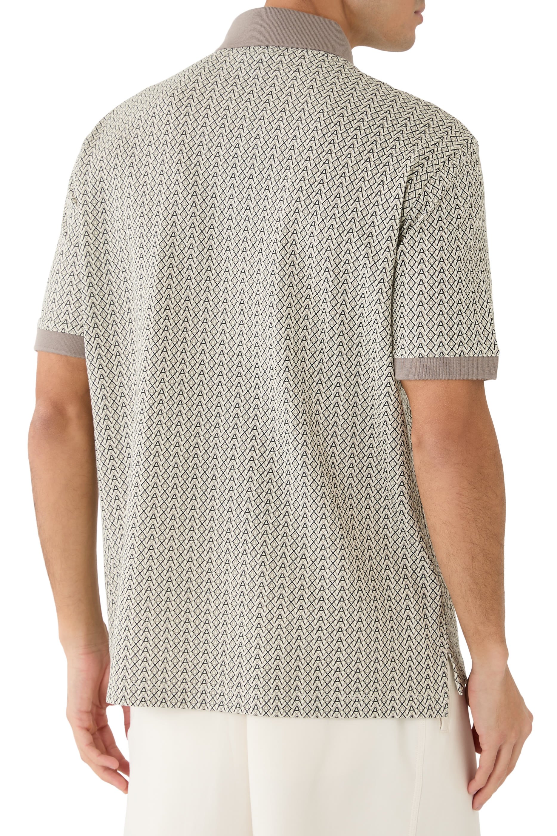 قميص بولو بطبعة شعار الماركة