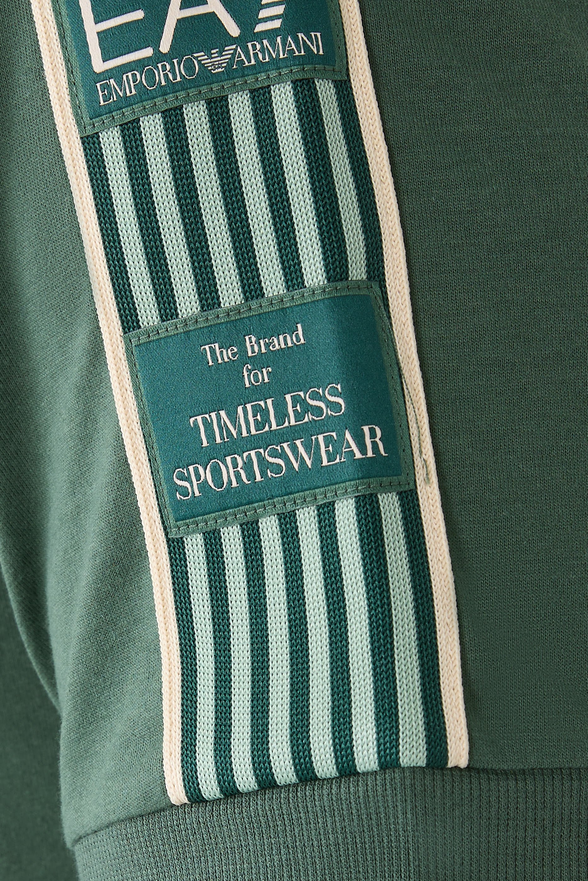 تيشيرت بشعار الماركة قطن