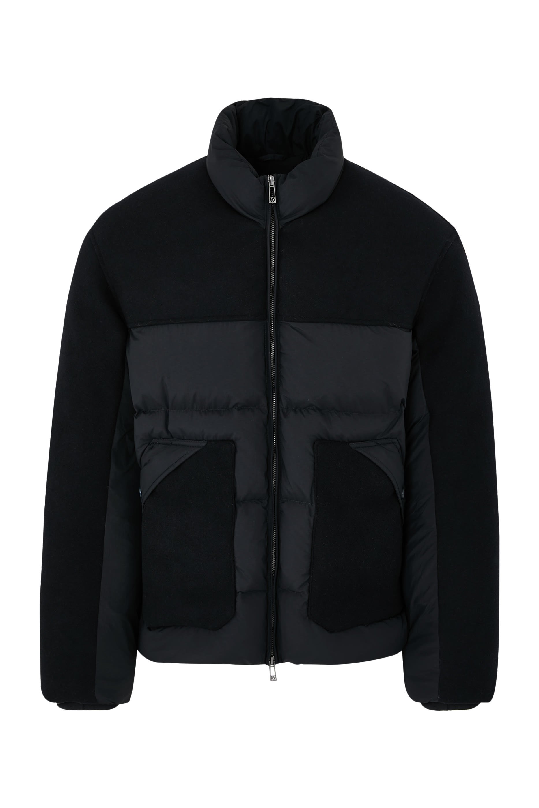 جاكيت بتصميم جامعي بياقة عالية