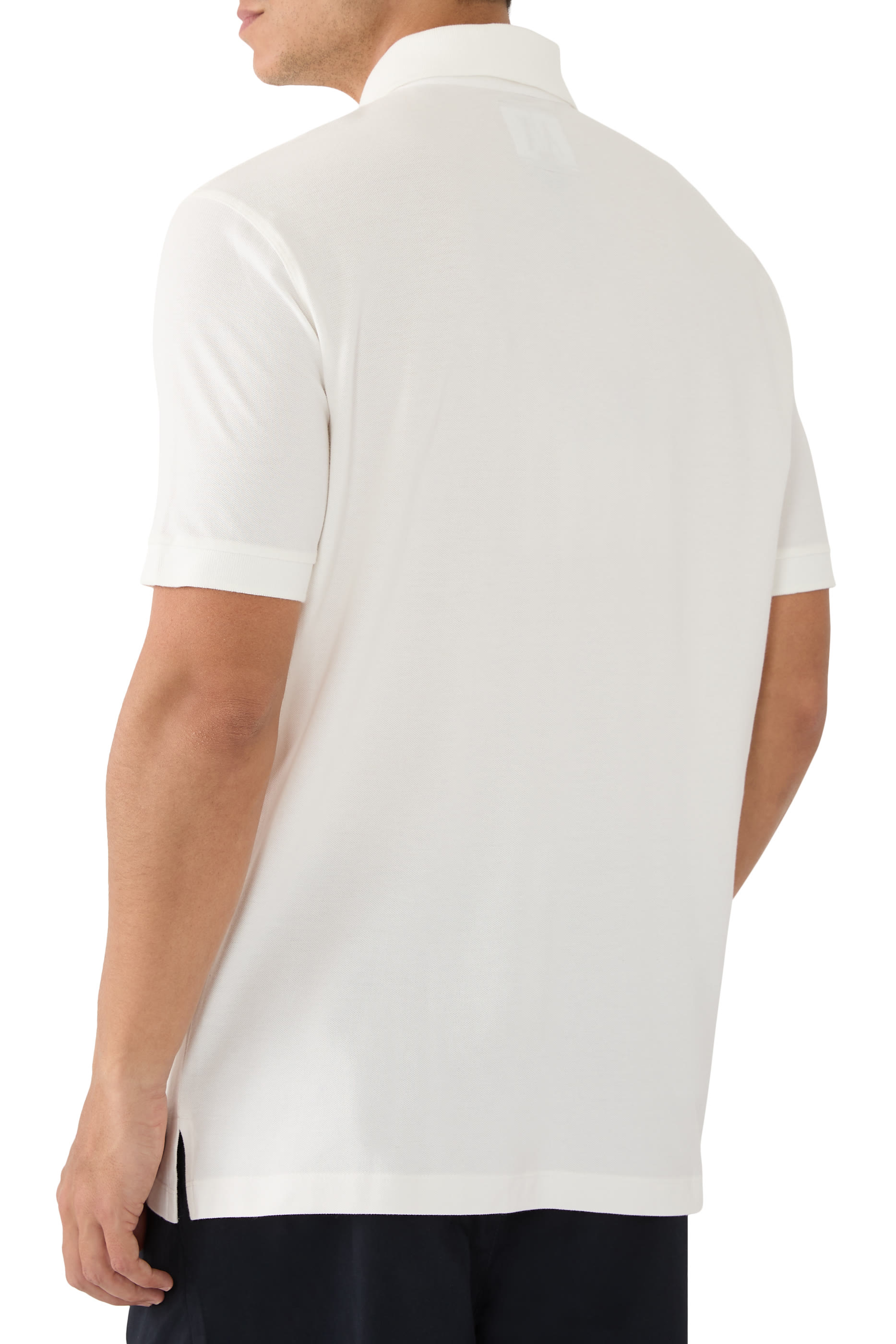 قميص بولو بشعار الماركة