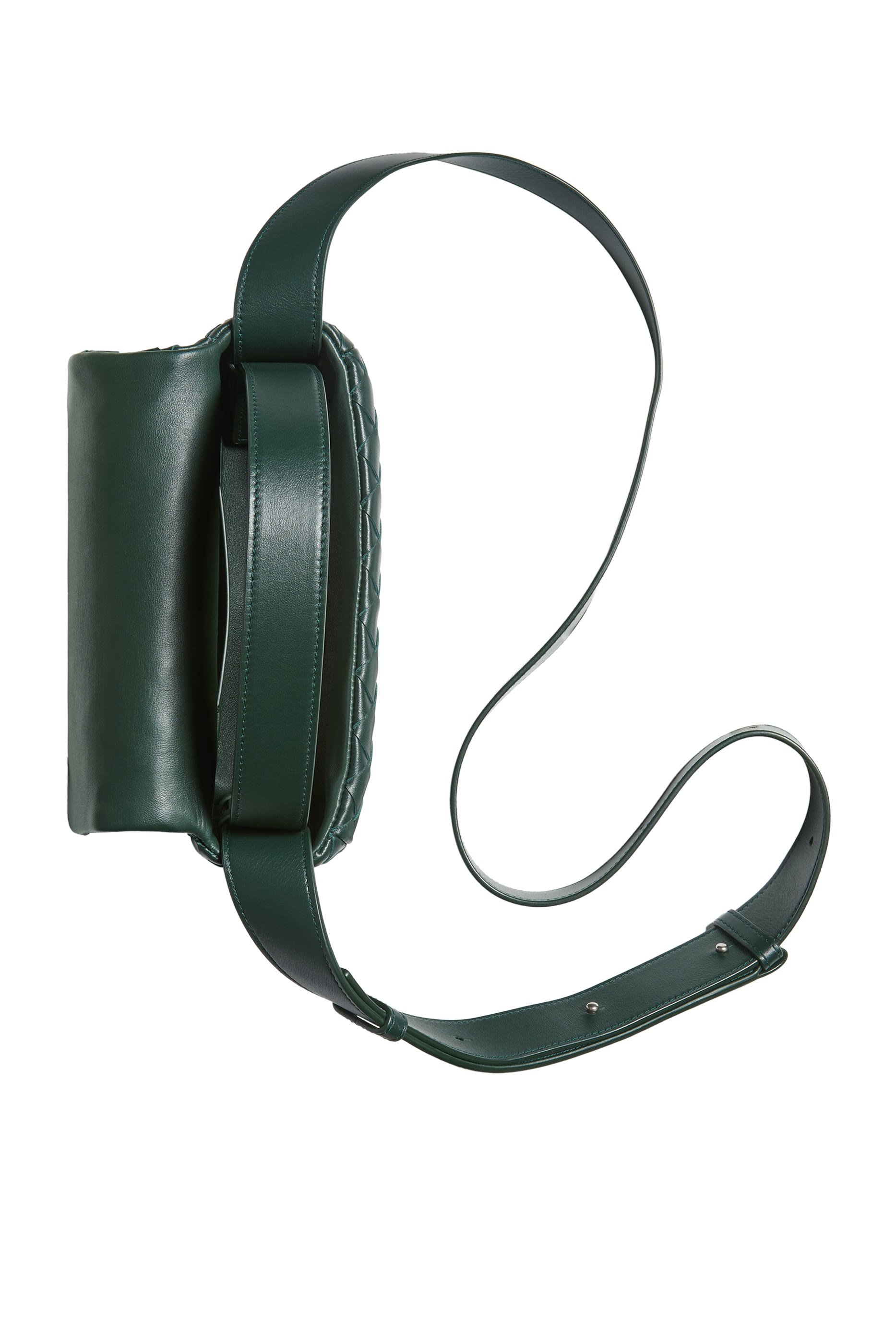 حقيبة صغيرة بغطاء قلاب بتصميم مجدول