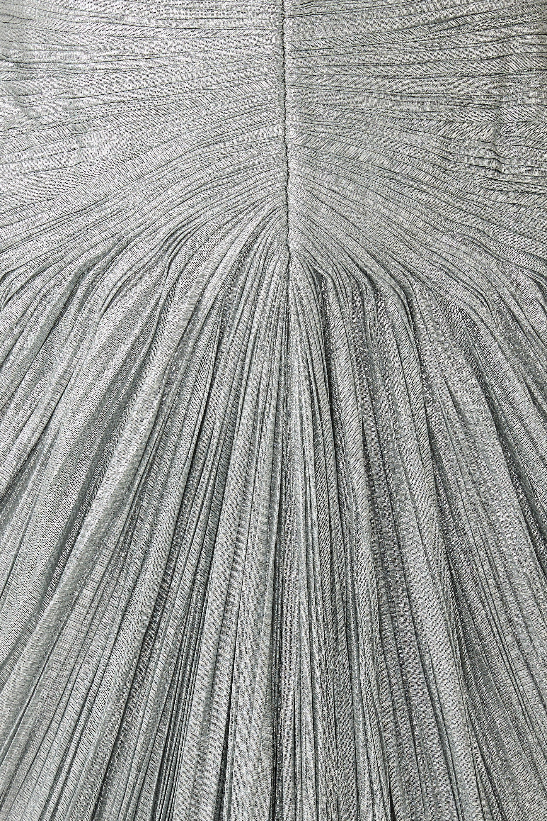 فستان سهرة بلا حمالات