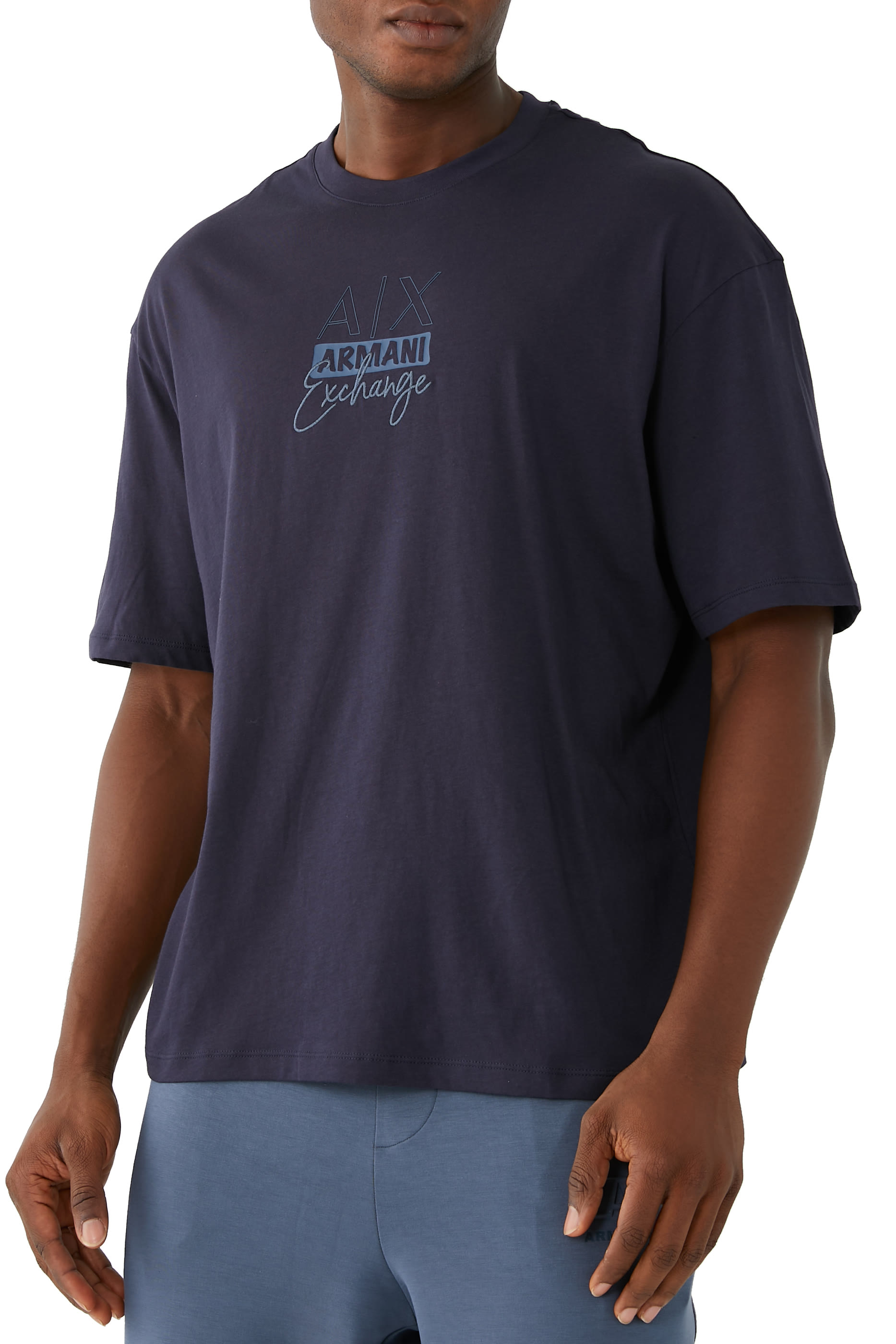 تيشيرت بياقة ضيقة قطن