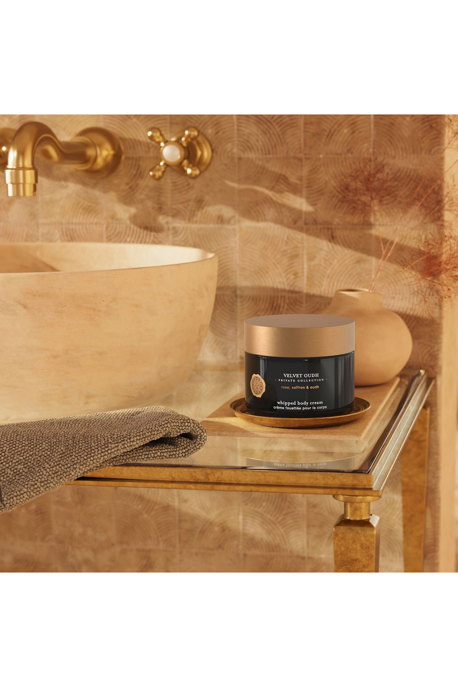 كريم الجسم عود فيلفت