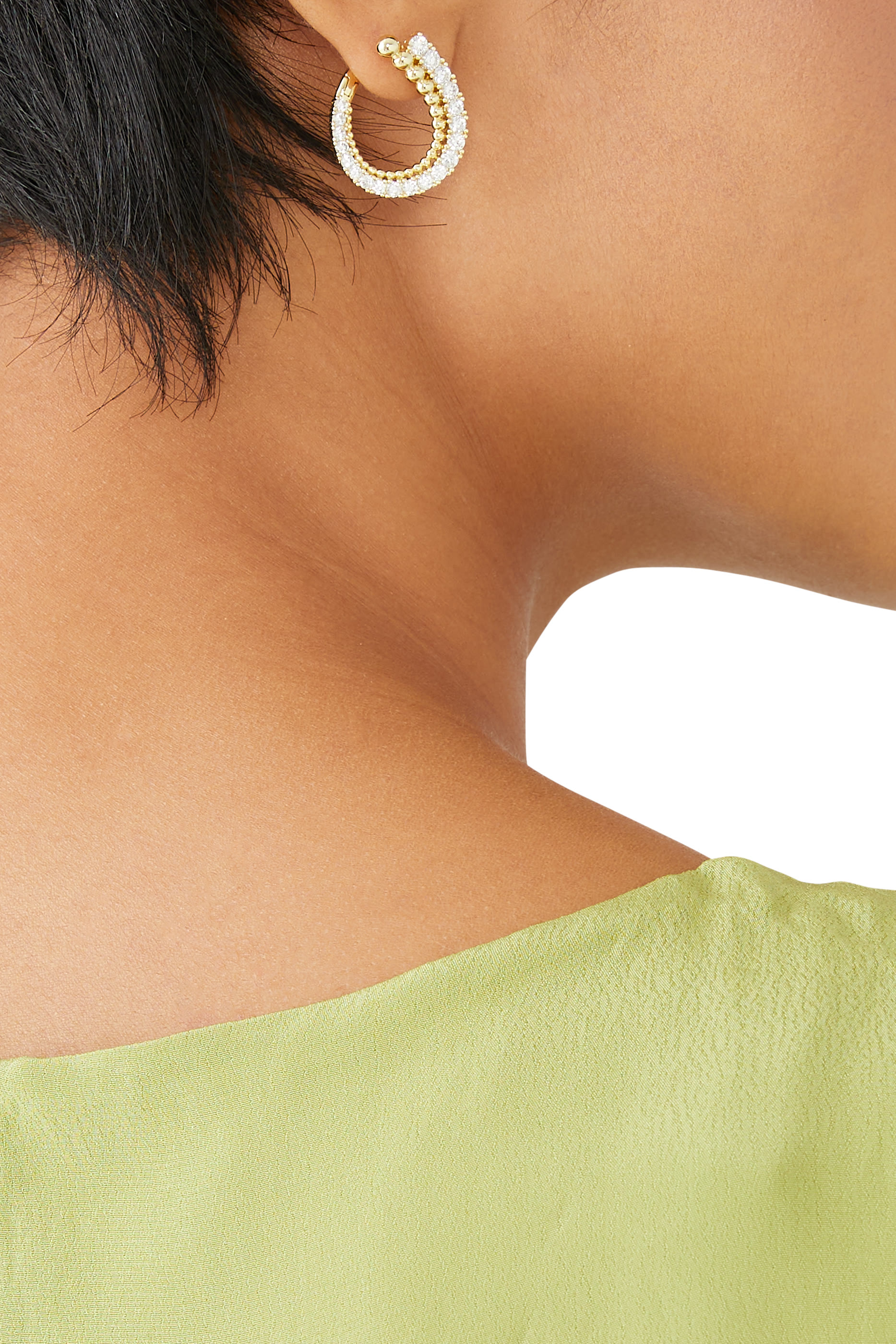 أقراط دائرية بأحجار كروية مرصعة بأحجار زركونيا مكعبة، نحاس مطلي بالذهب