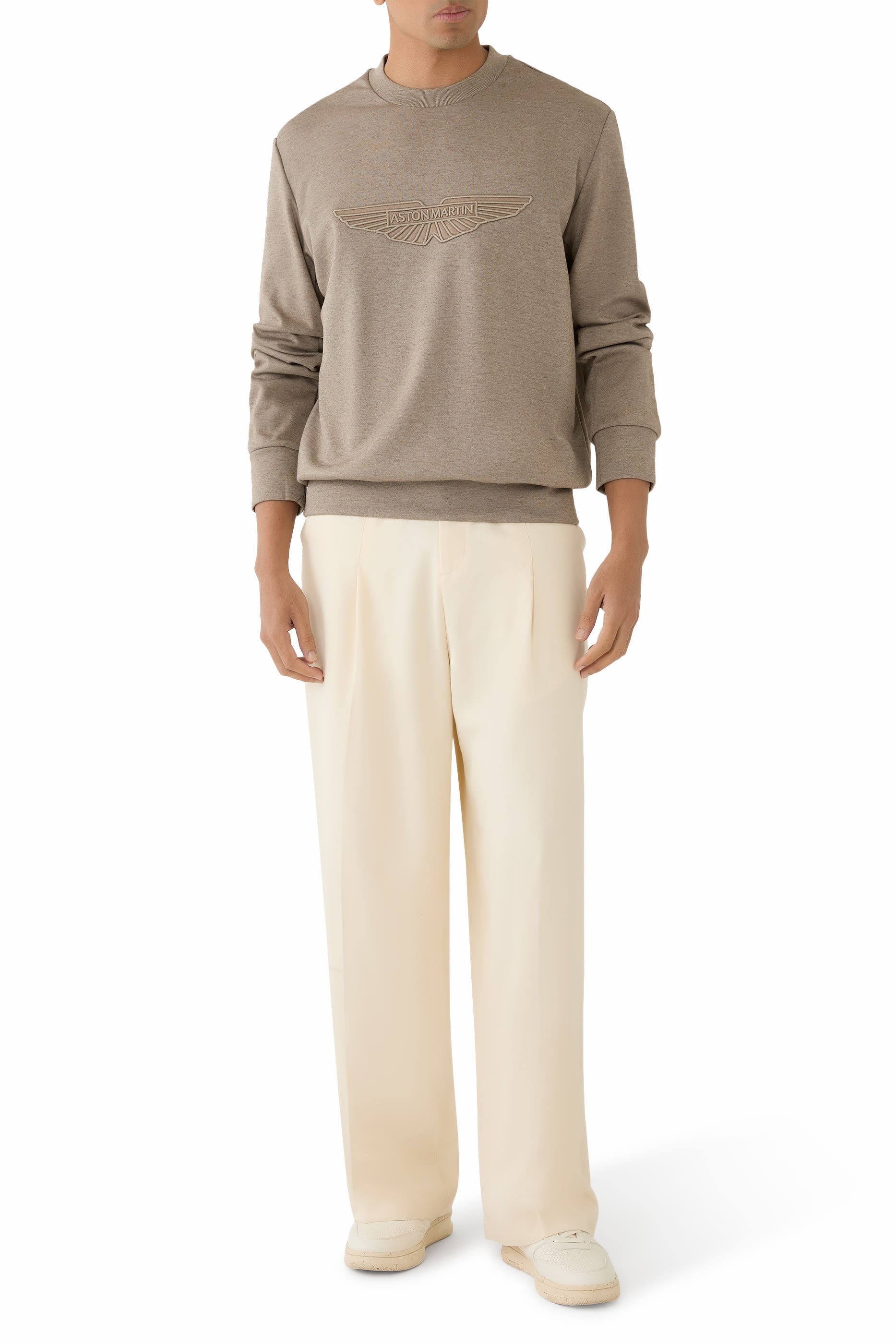 سويت شيرت بشعار الماركة بتصميم جناح