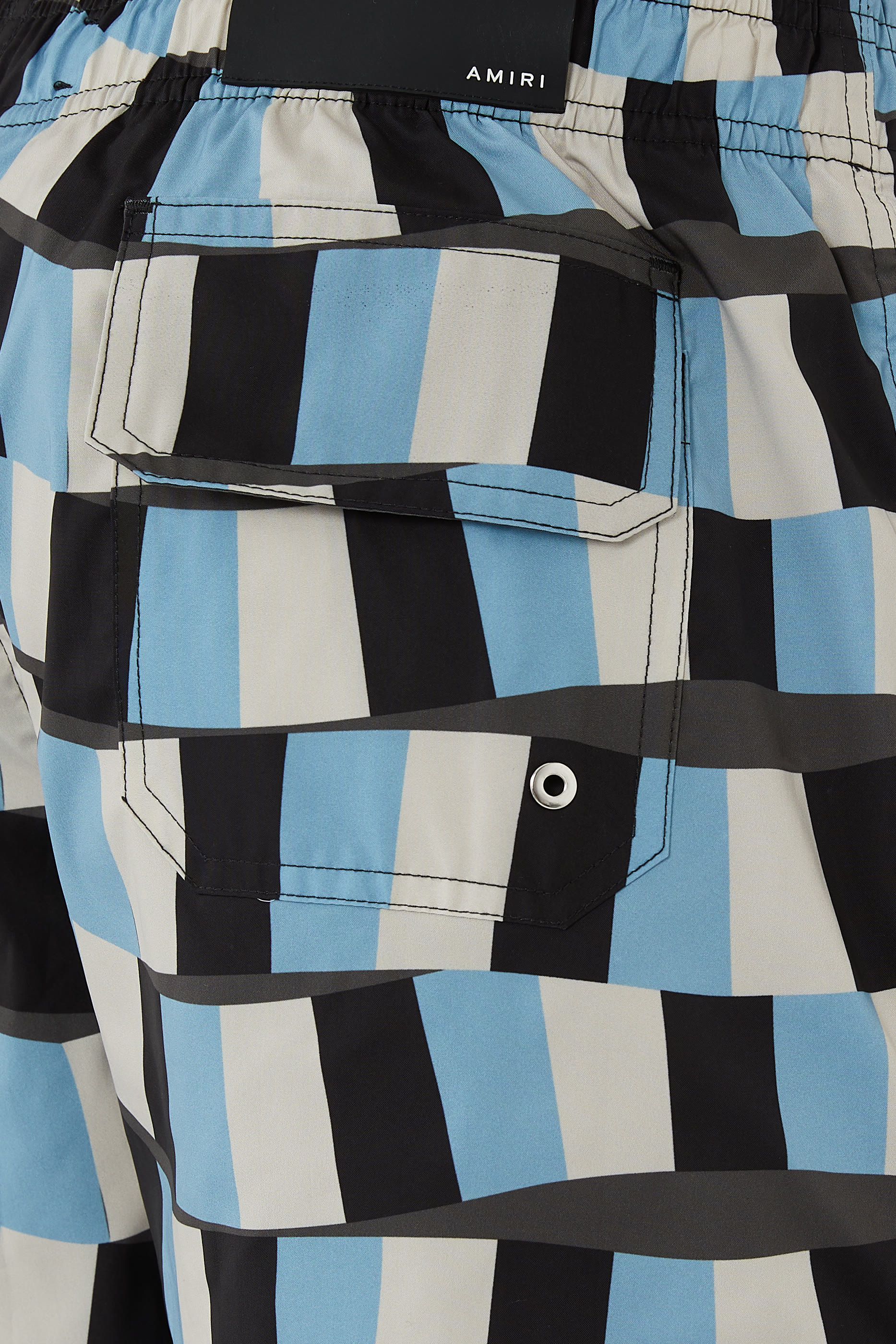 شورت حرير بنقشة شطرنج مموجة