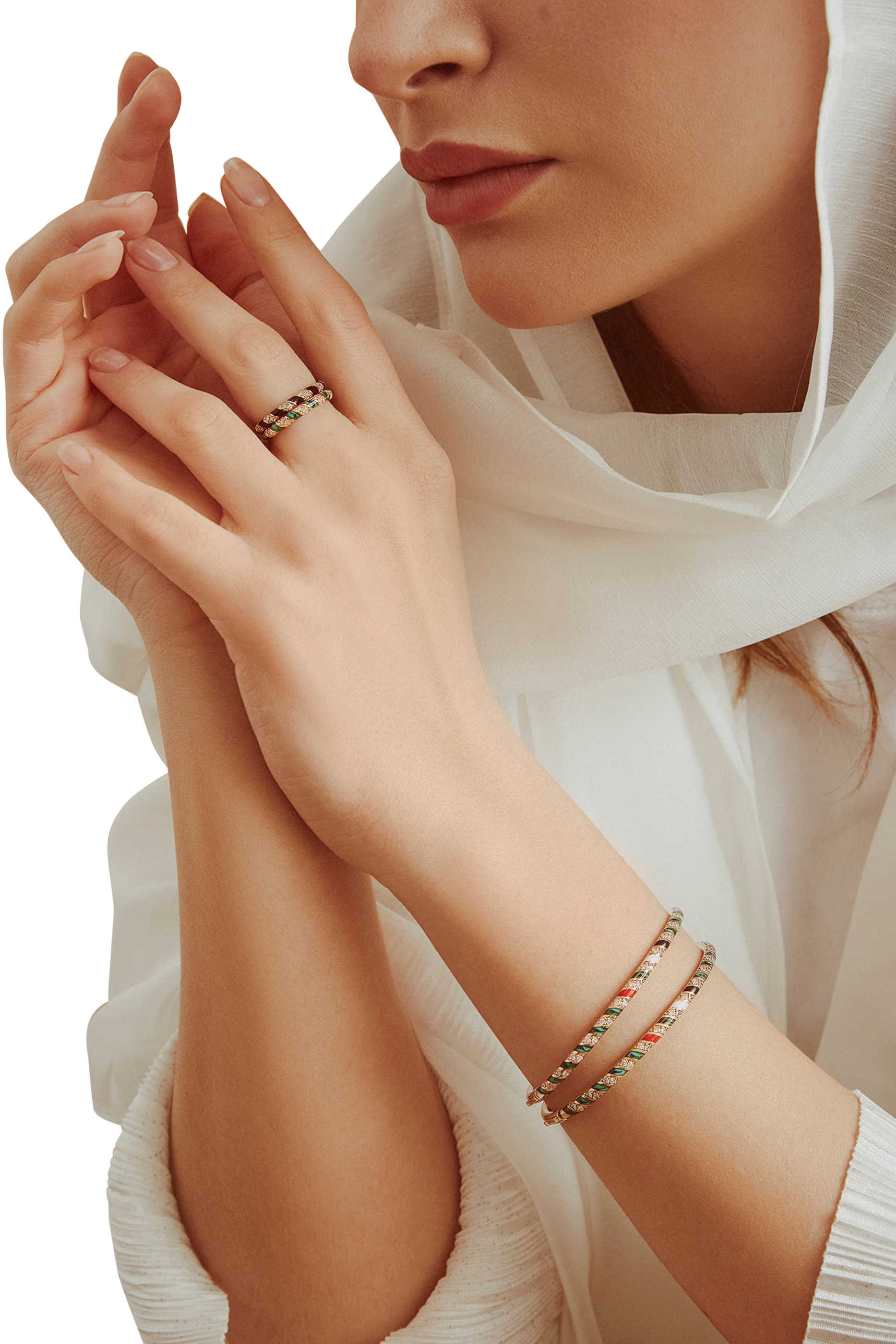 خاتم بتصميم لولبي مزين بمينا أخضر وماس ذهب وردي عيار 18