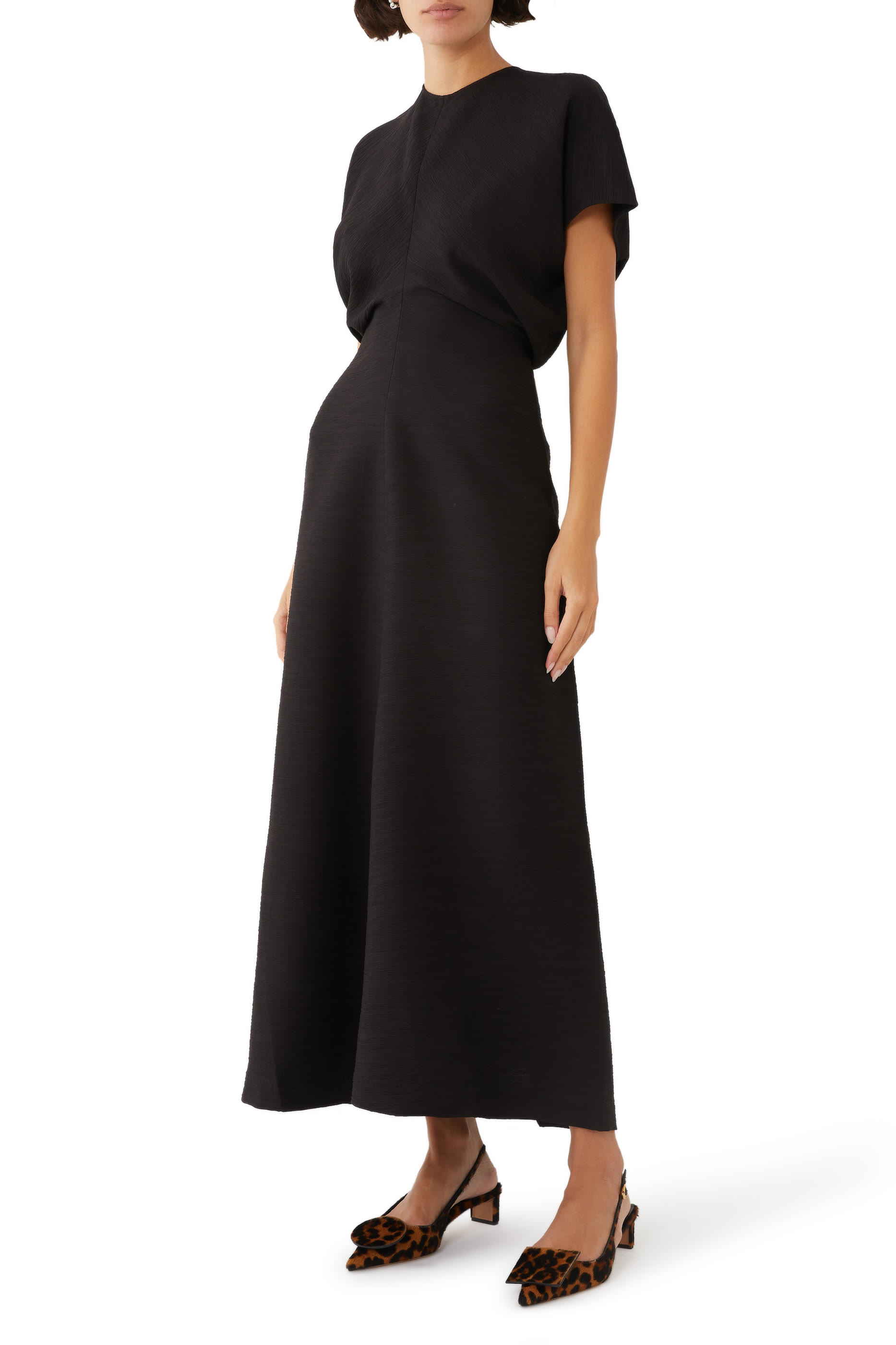 فستان بخصر مزموم قماش مجعد