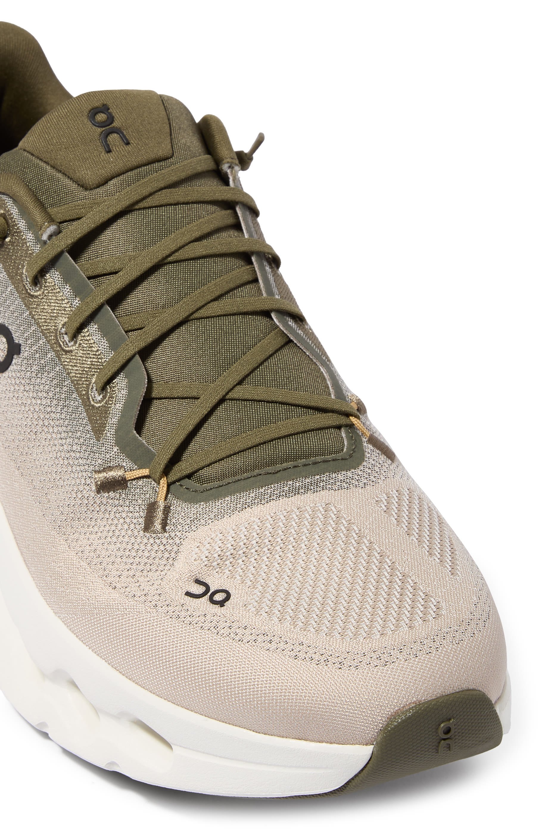 سنيكرز كلاودتيلت