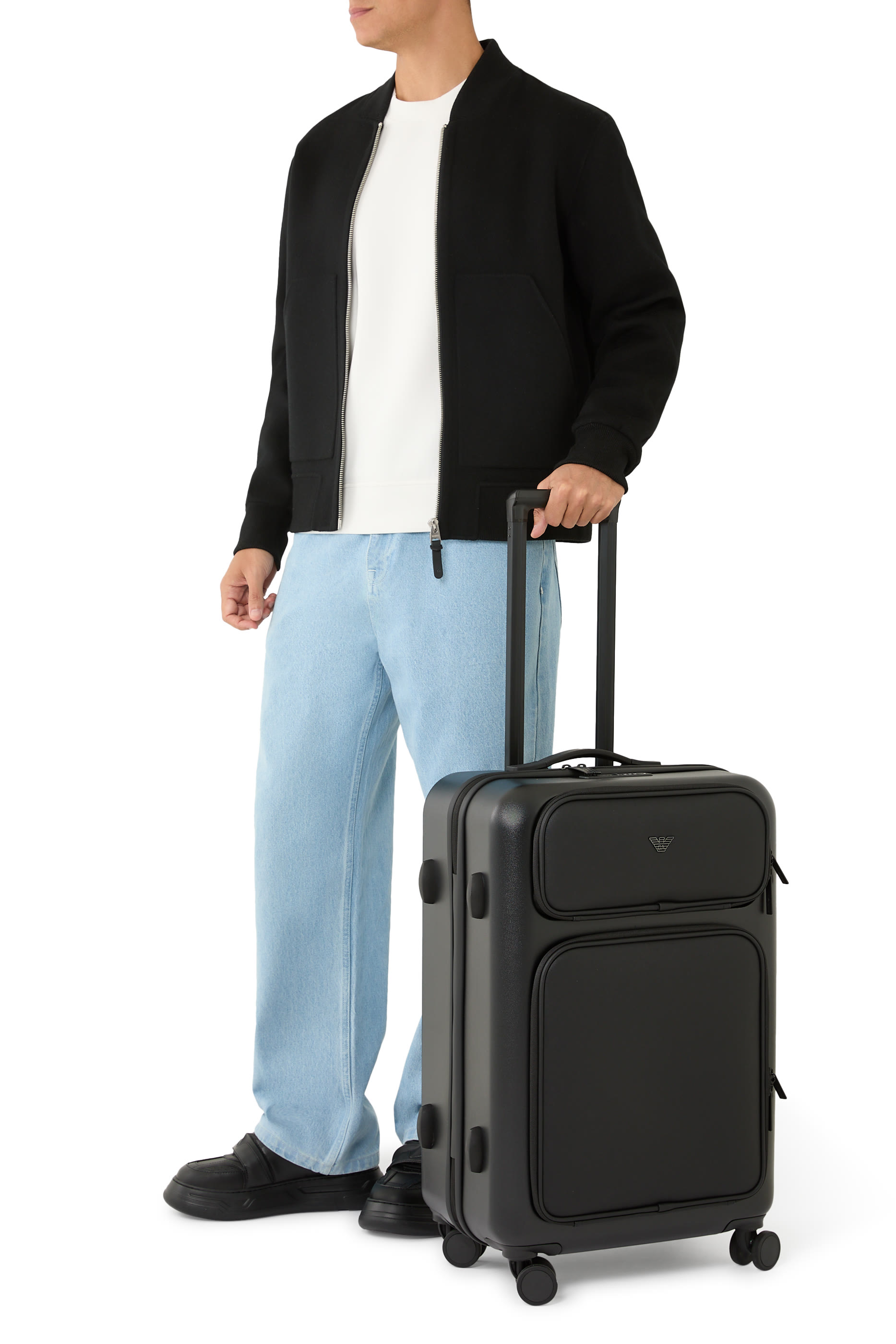 حقيبة سفر أي بي أس اي اس في متوسطة