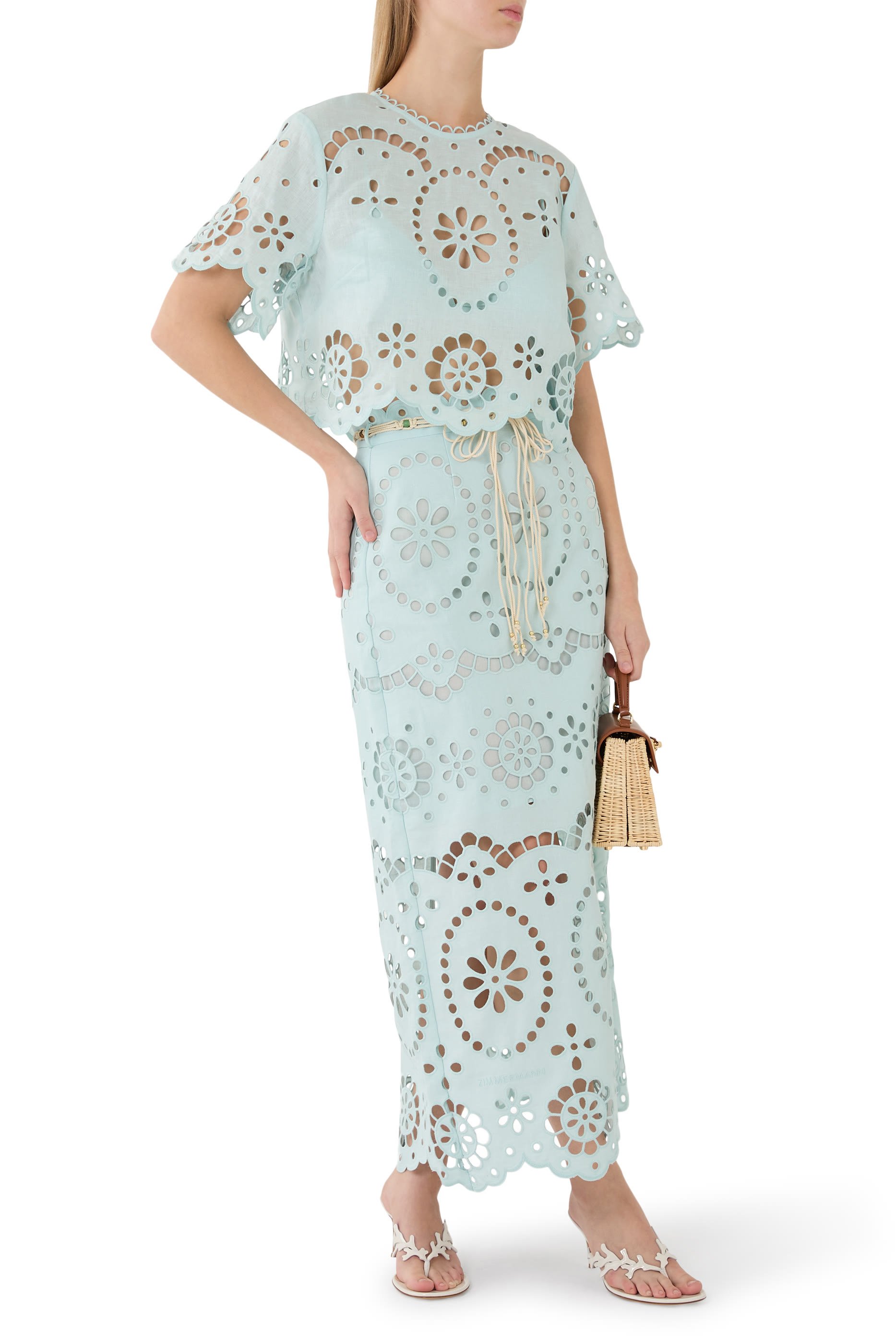 تنورة أوكين مطرز