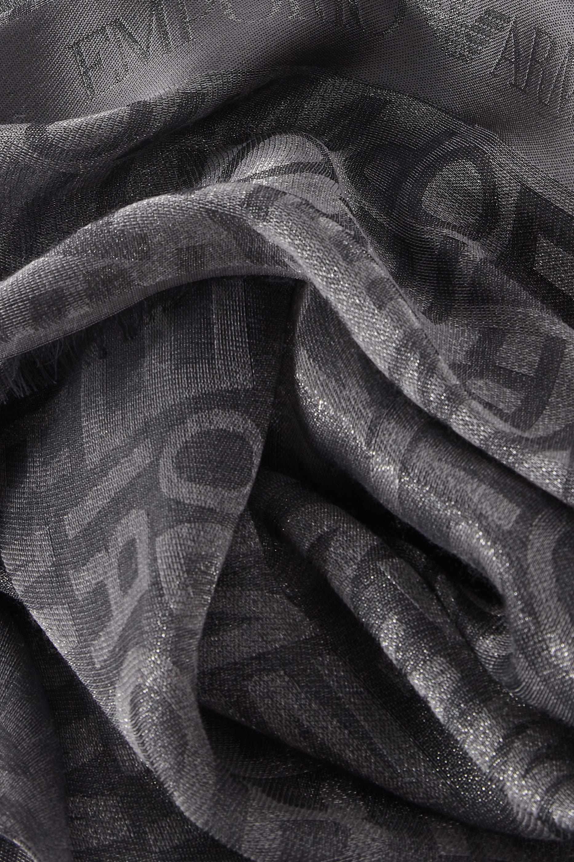 وشاح مزيج مودال بنقشة حروف لوريكس وجاكار