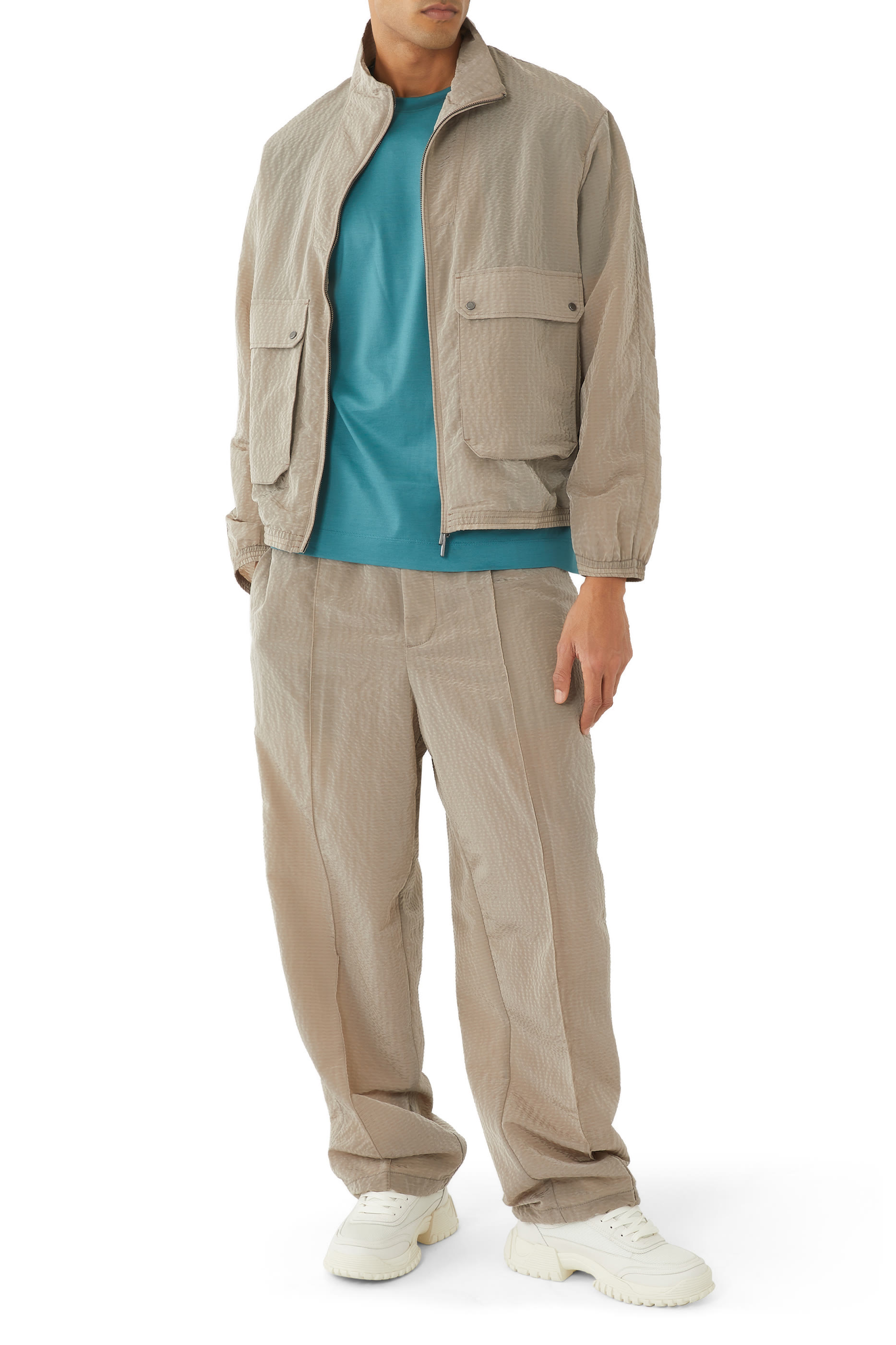 تيشيرت بشريط بشعار الماركة