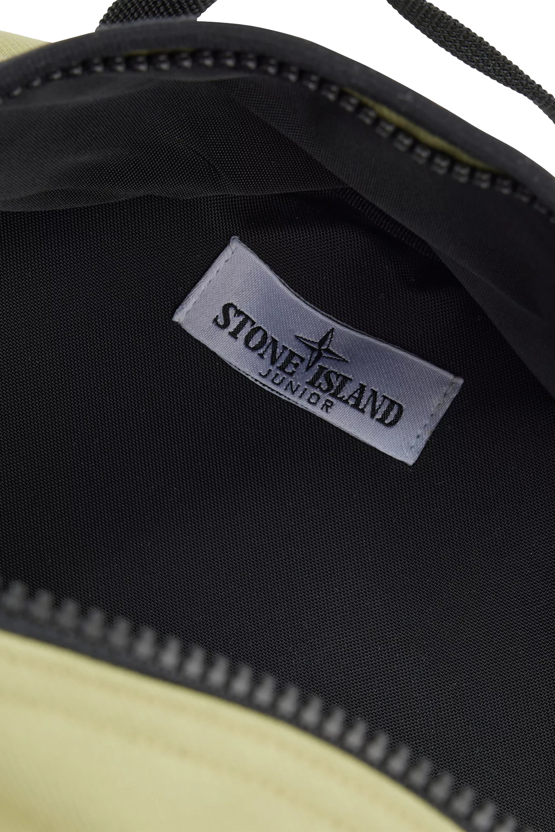 حقيبة ظهر بشعار الماركة للأطفال