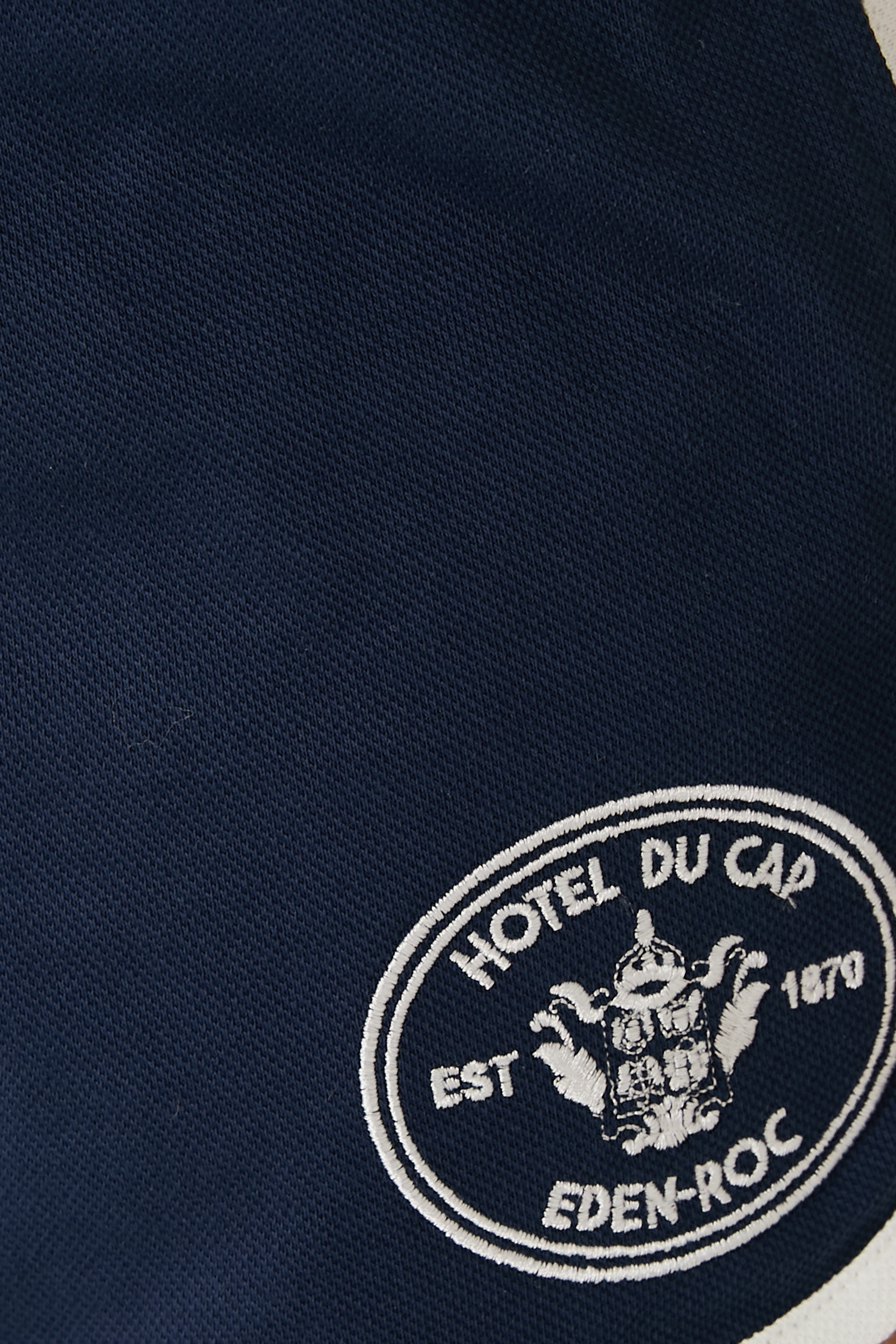 شورت إيدن كريست بيكيه مطرز