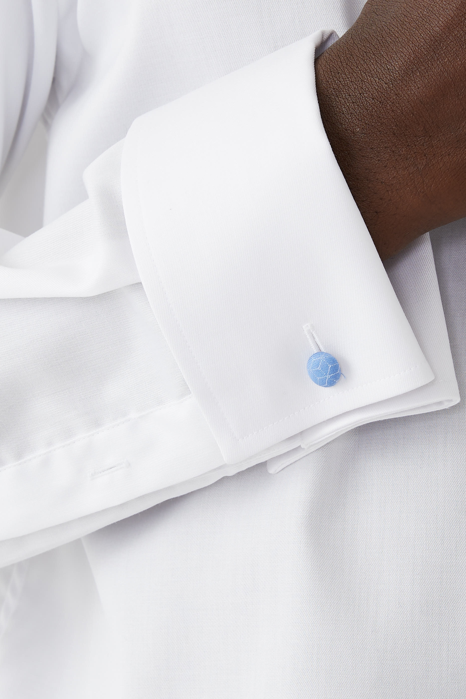 قميص سادة بأكمام طويلة