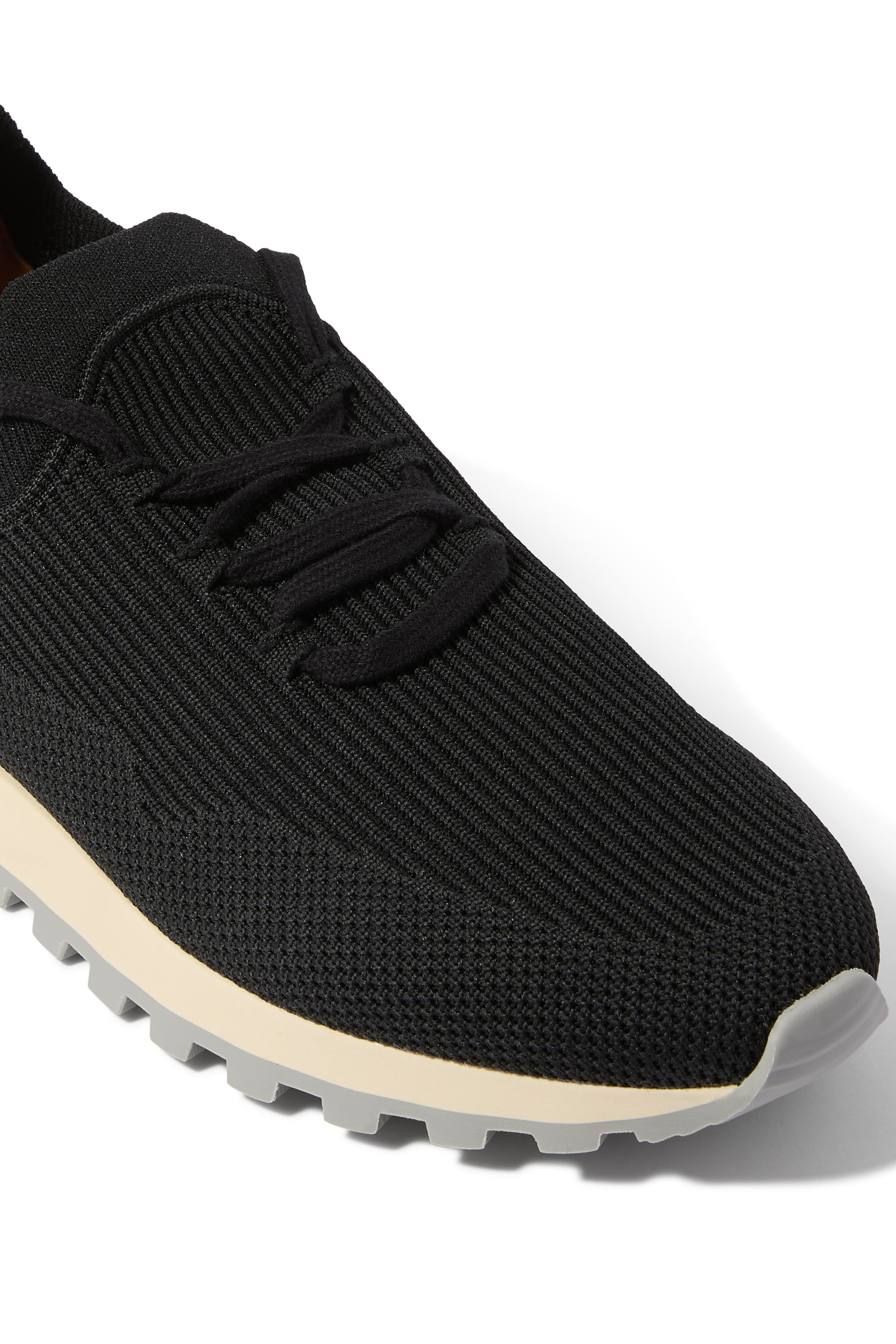 سنيكرز فلكسي للمشي