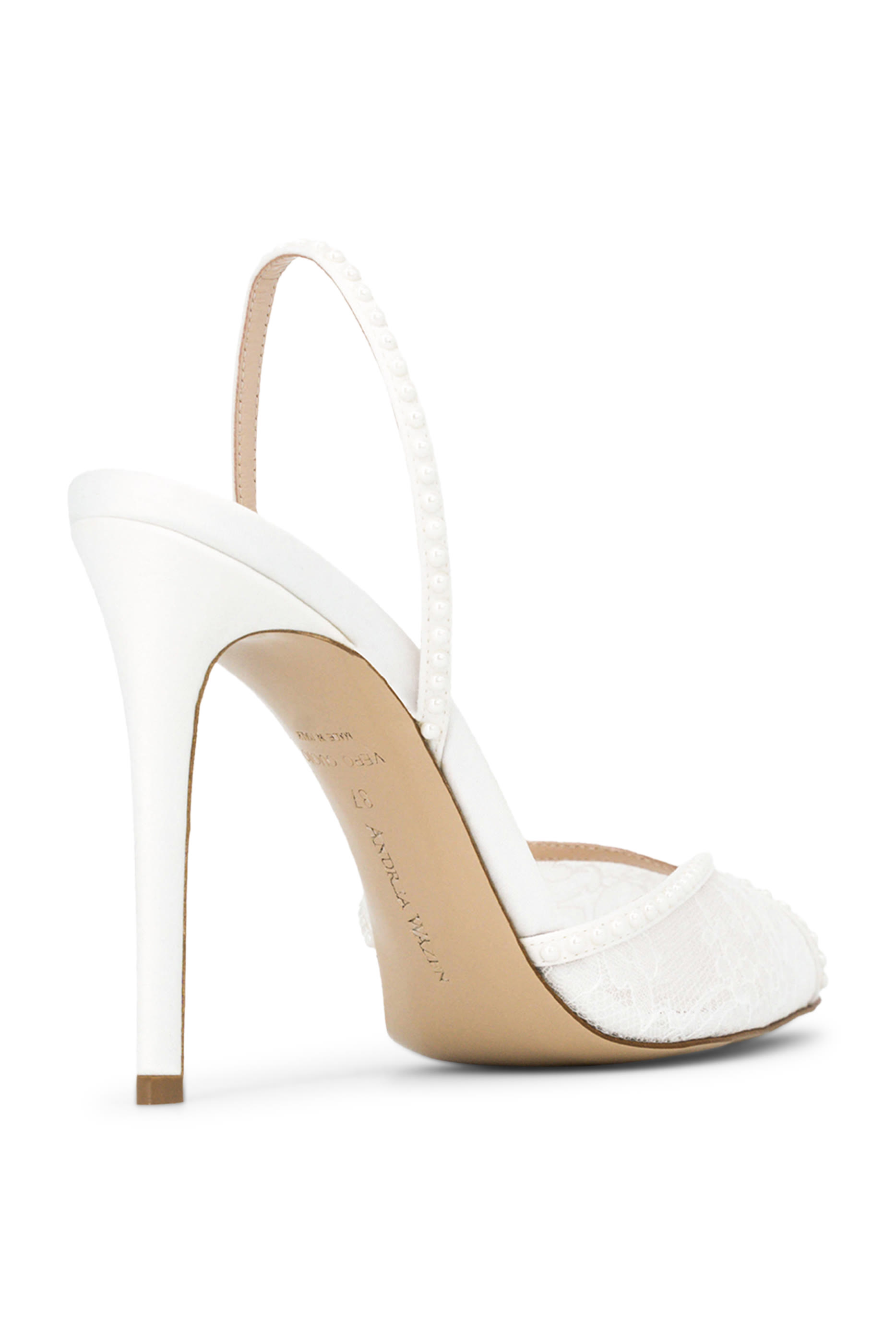 حذاء كلاسيكي كاتي 105 بتفاصيل دانتيل