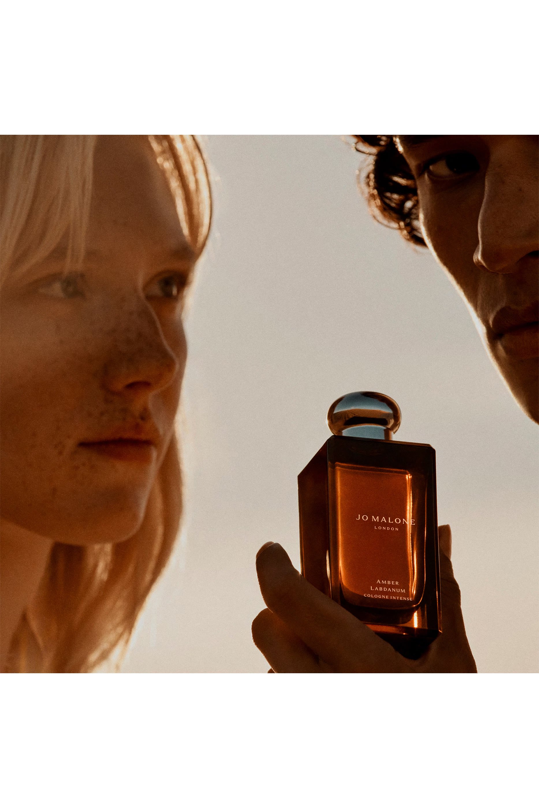 كولونيا مركز أمبر لابدانوم