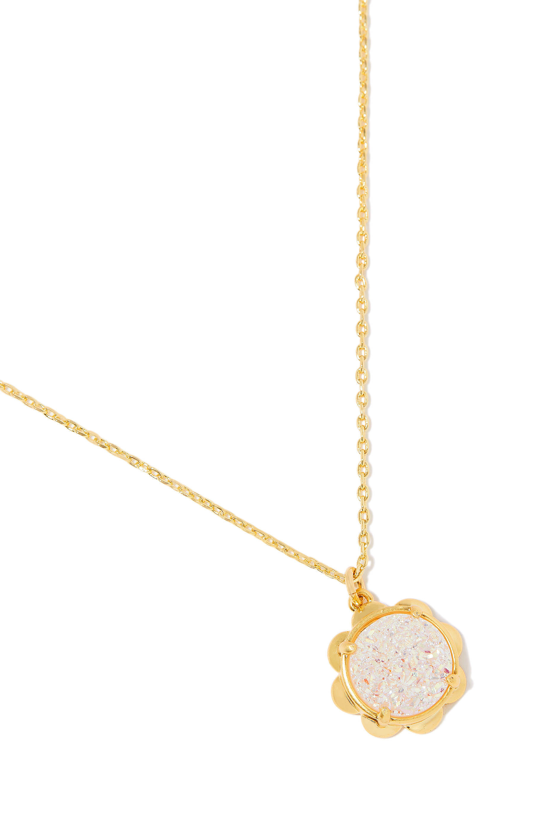 قلادة جلام بدلاية مرصعة بأحجار