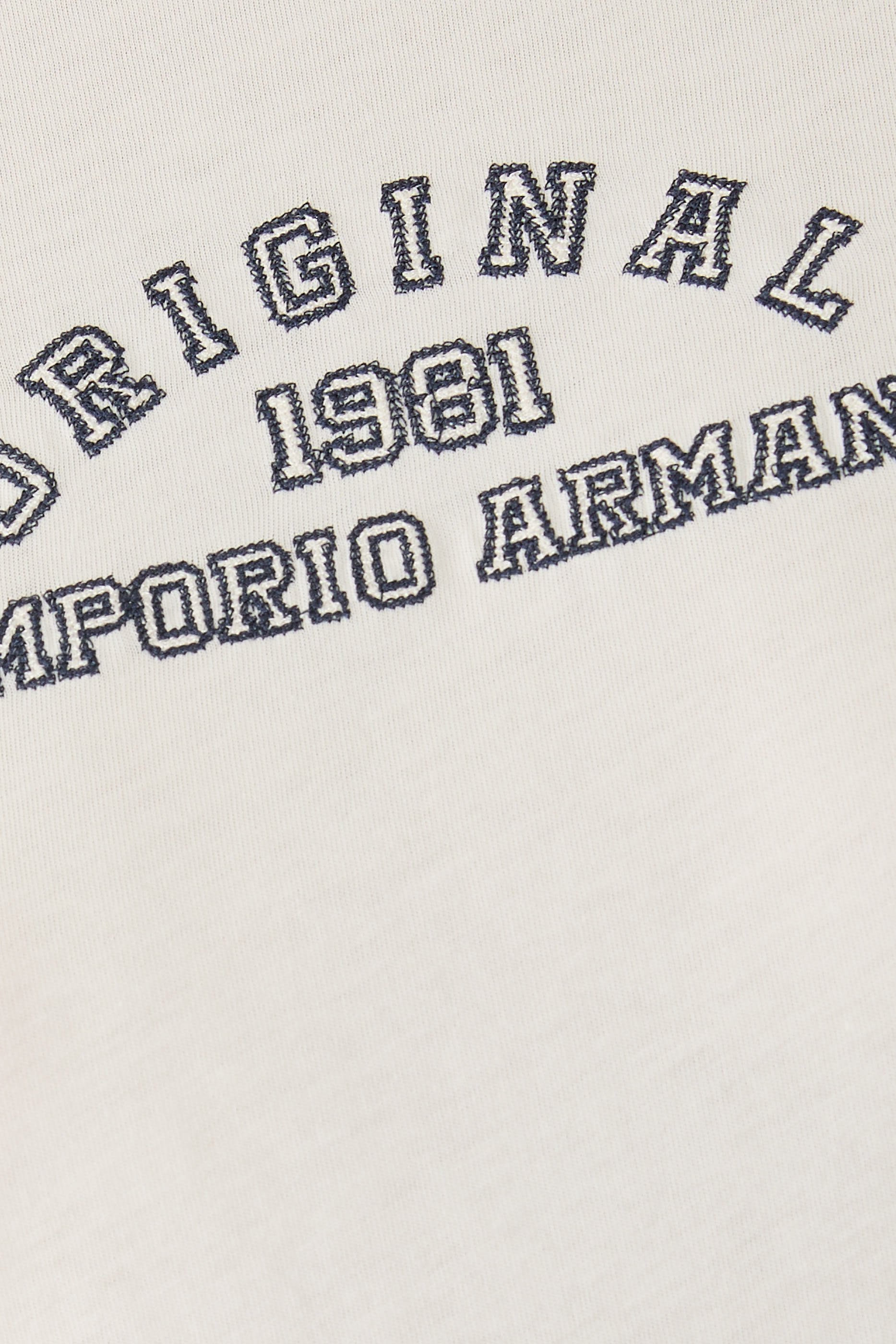 تيشيرت مزين بشعار الماركة جرسيه سوبيما 