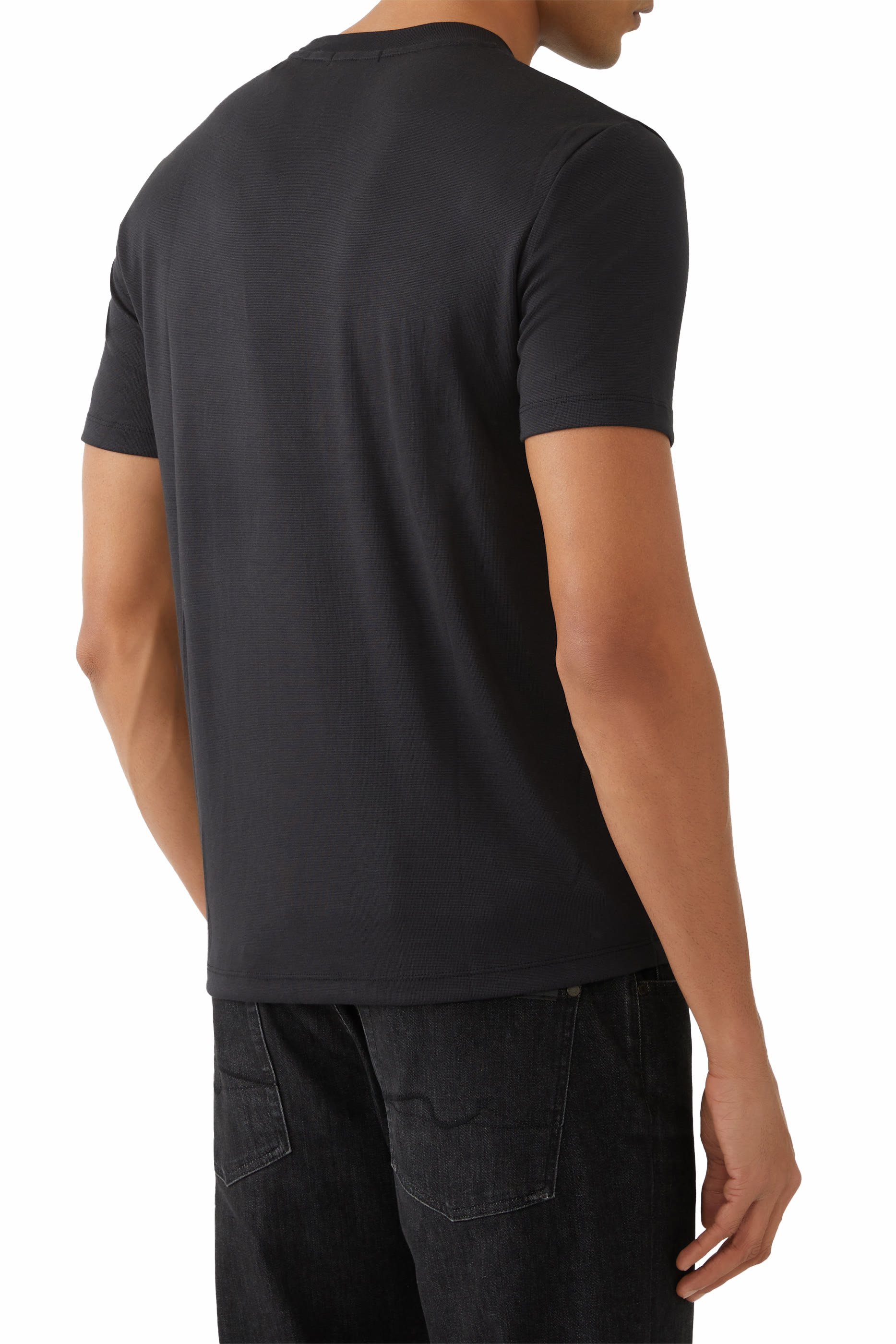 تيشيرت إسنشالز