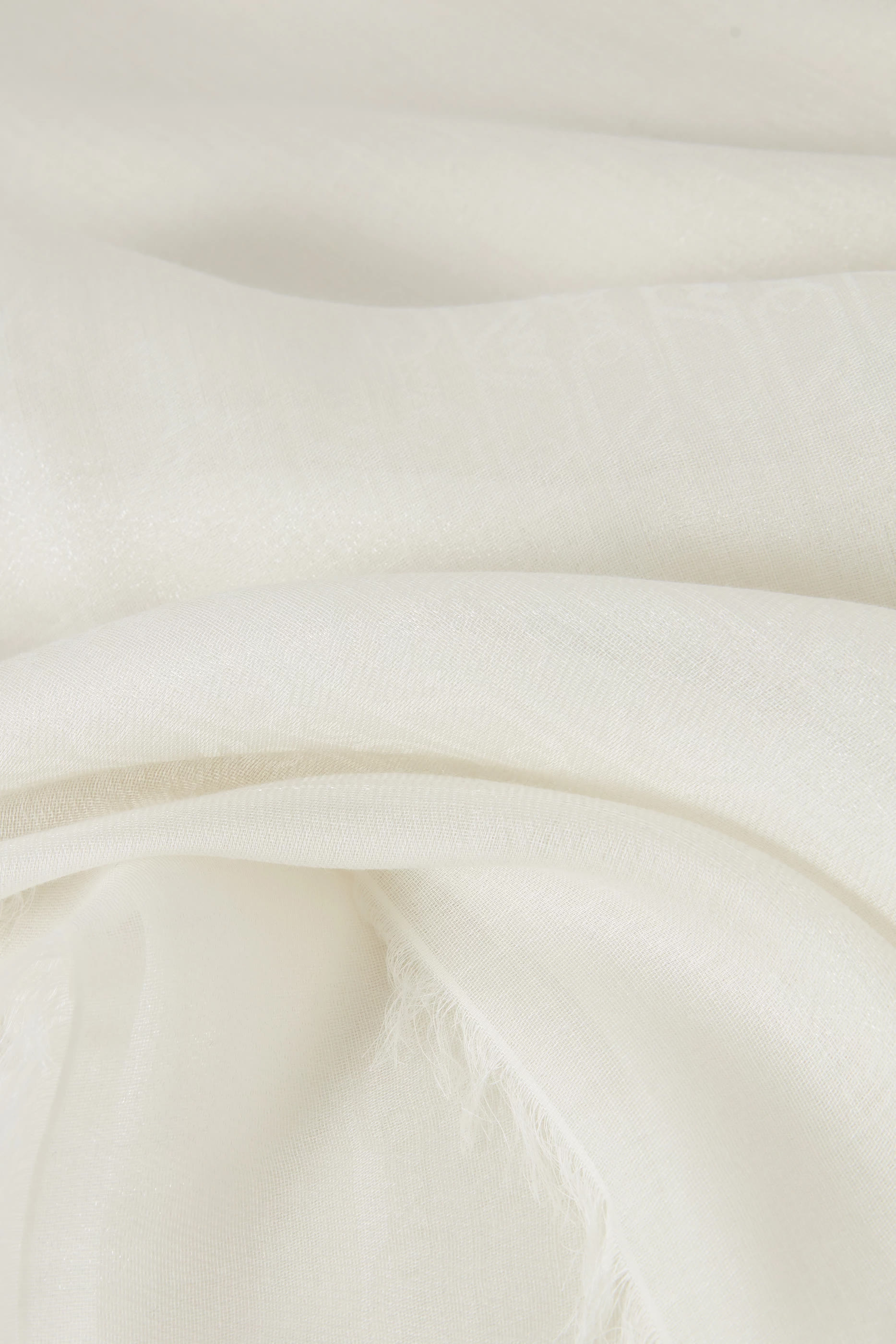 وشاح بشعار الماركة مودال