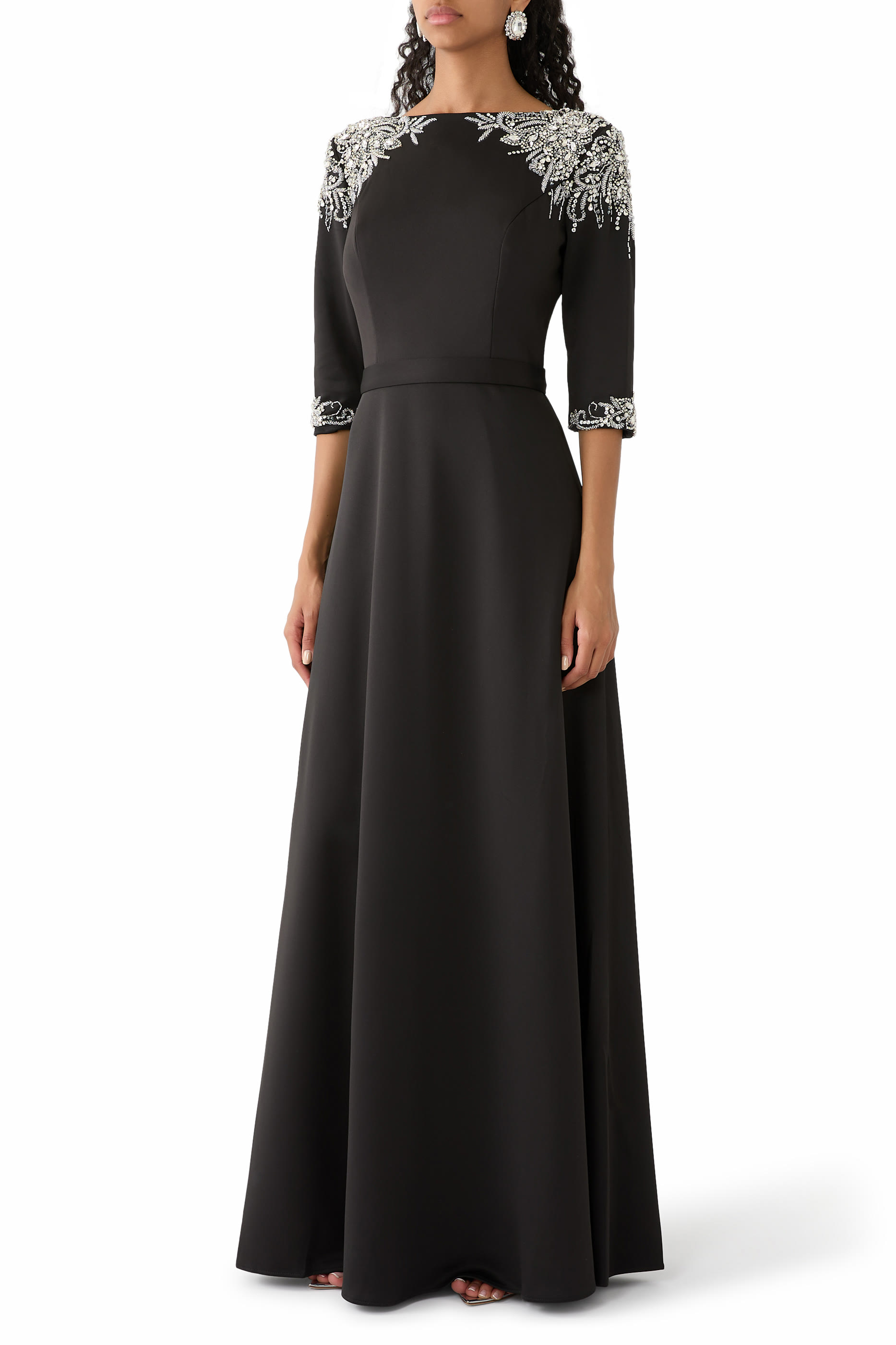 فستان إيفنينغ مرصع بخرز 