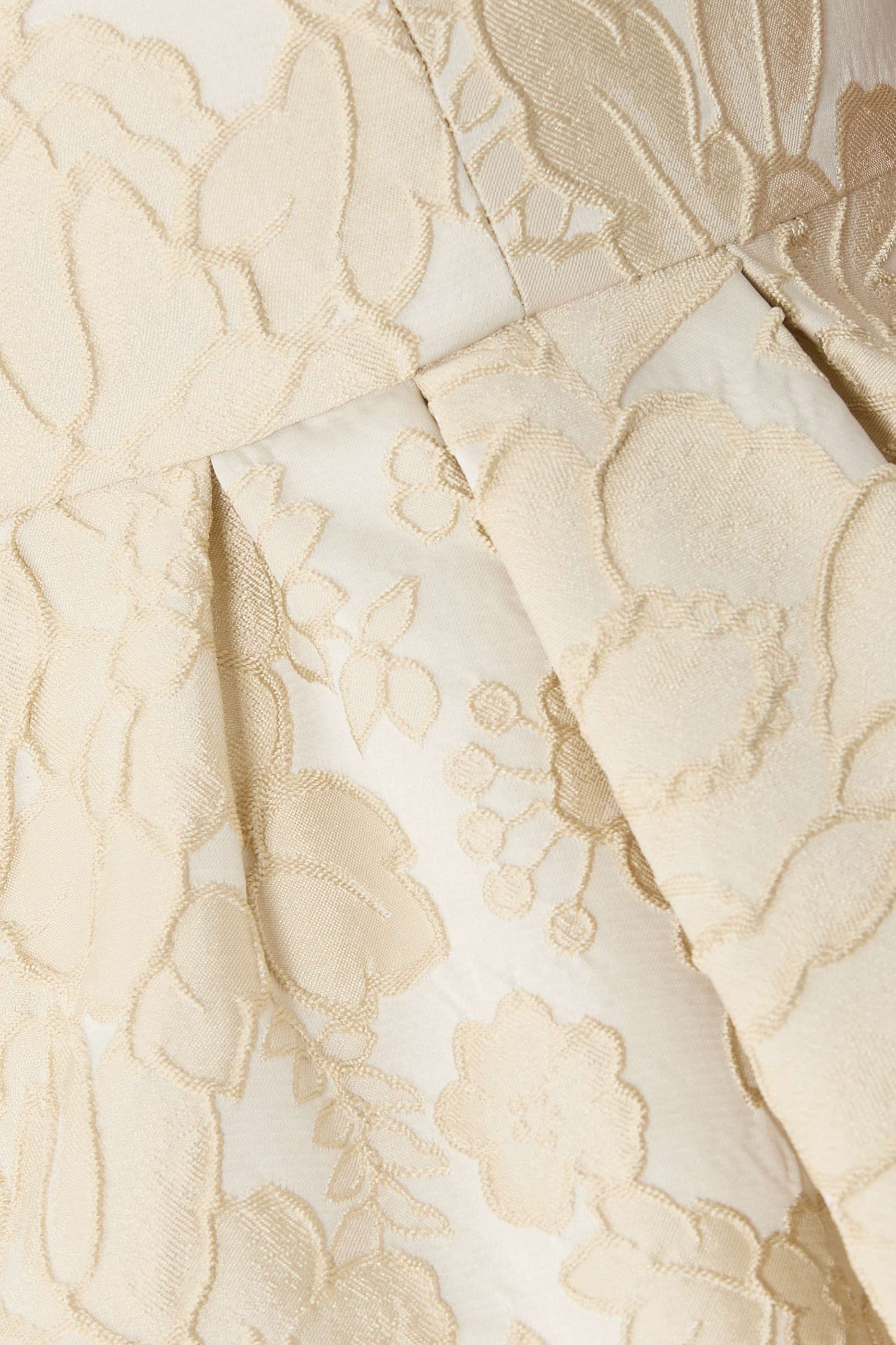 بلوزة ساتان