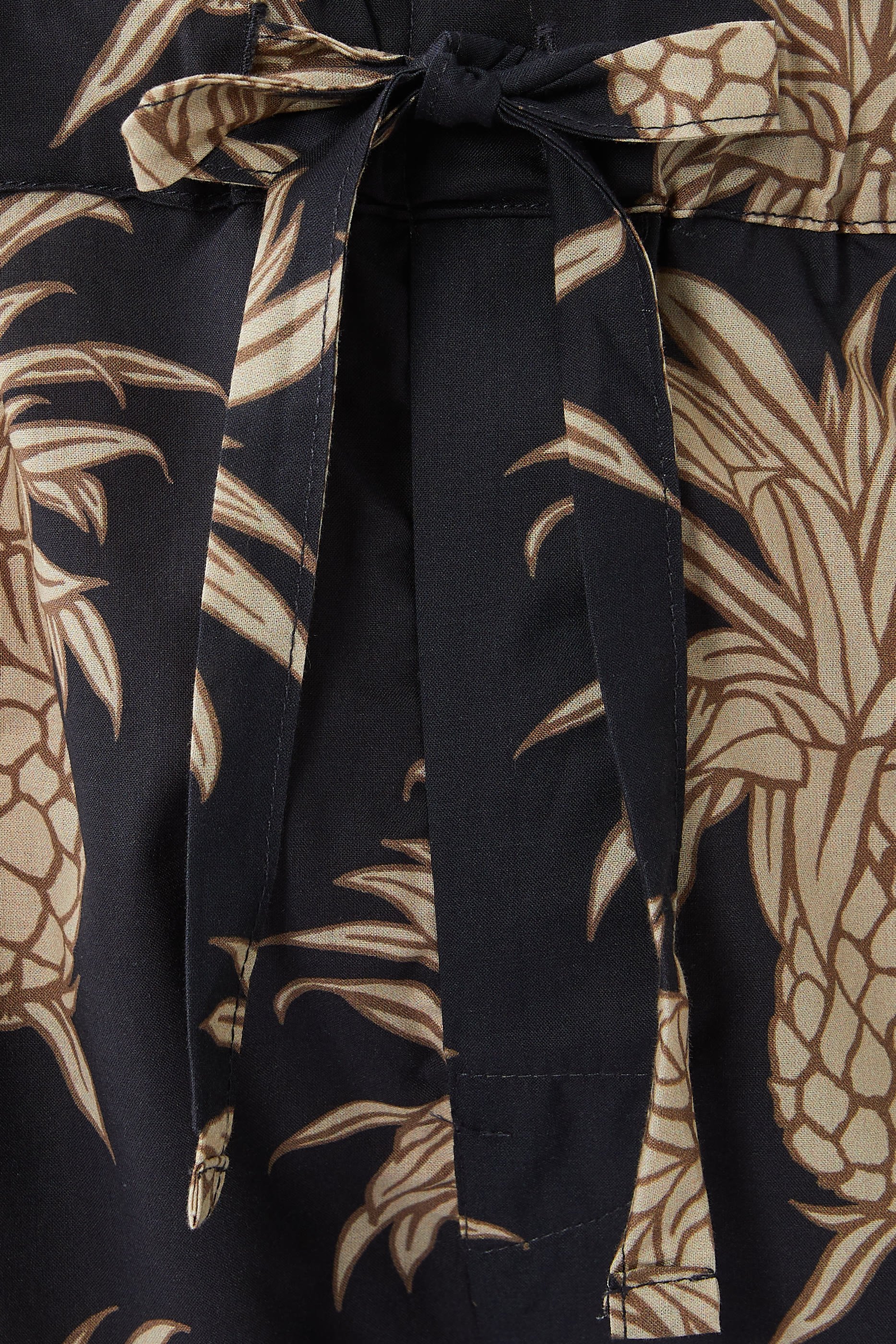 شورت بيجامة بنقشة أناناس