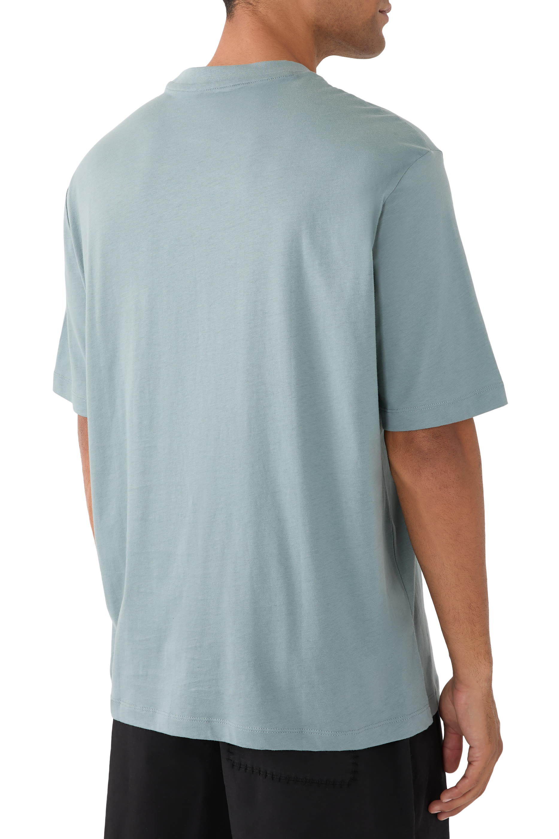 تيشيرت بشعار الماركة