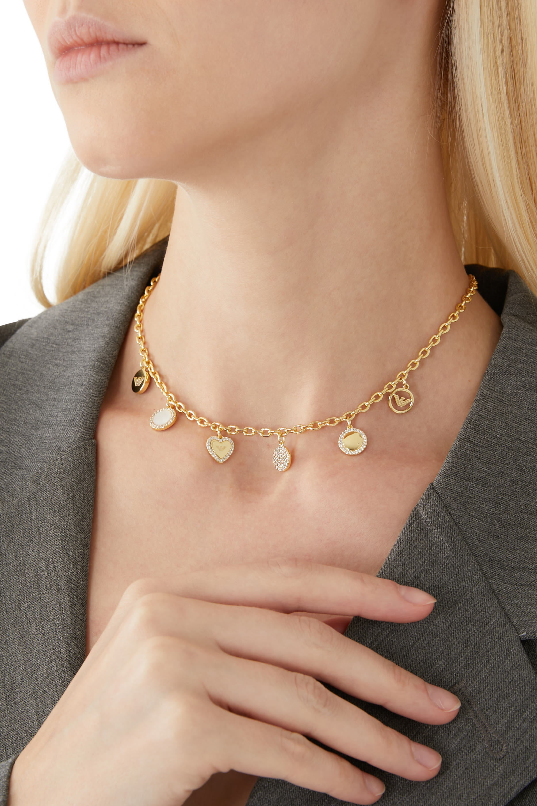 قلادة سنتيمنتال ستيشن